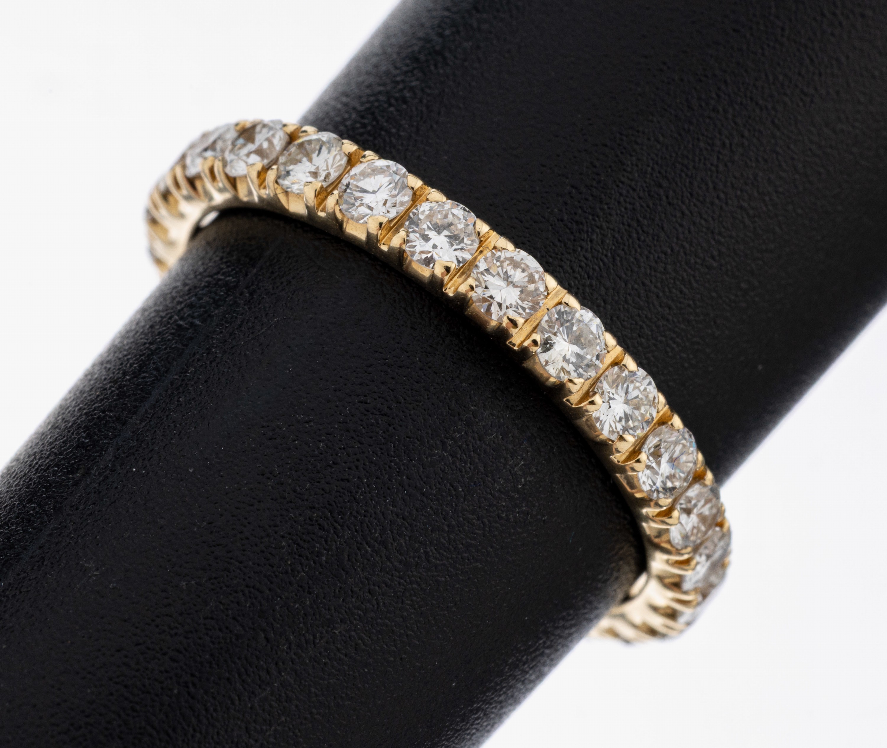 Image 27092669 - 14 kt Gold Brillant-Memoryring, GG 585/000,26 Brillanten zus. ca. 1.33 ct (grav.) ...