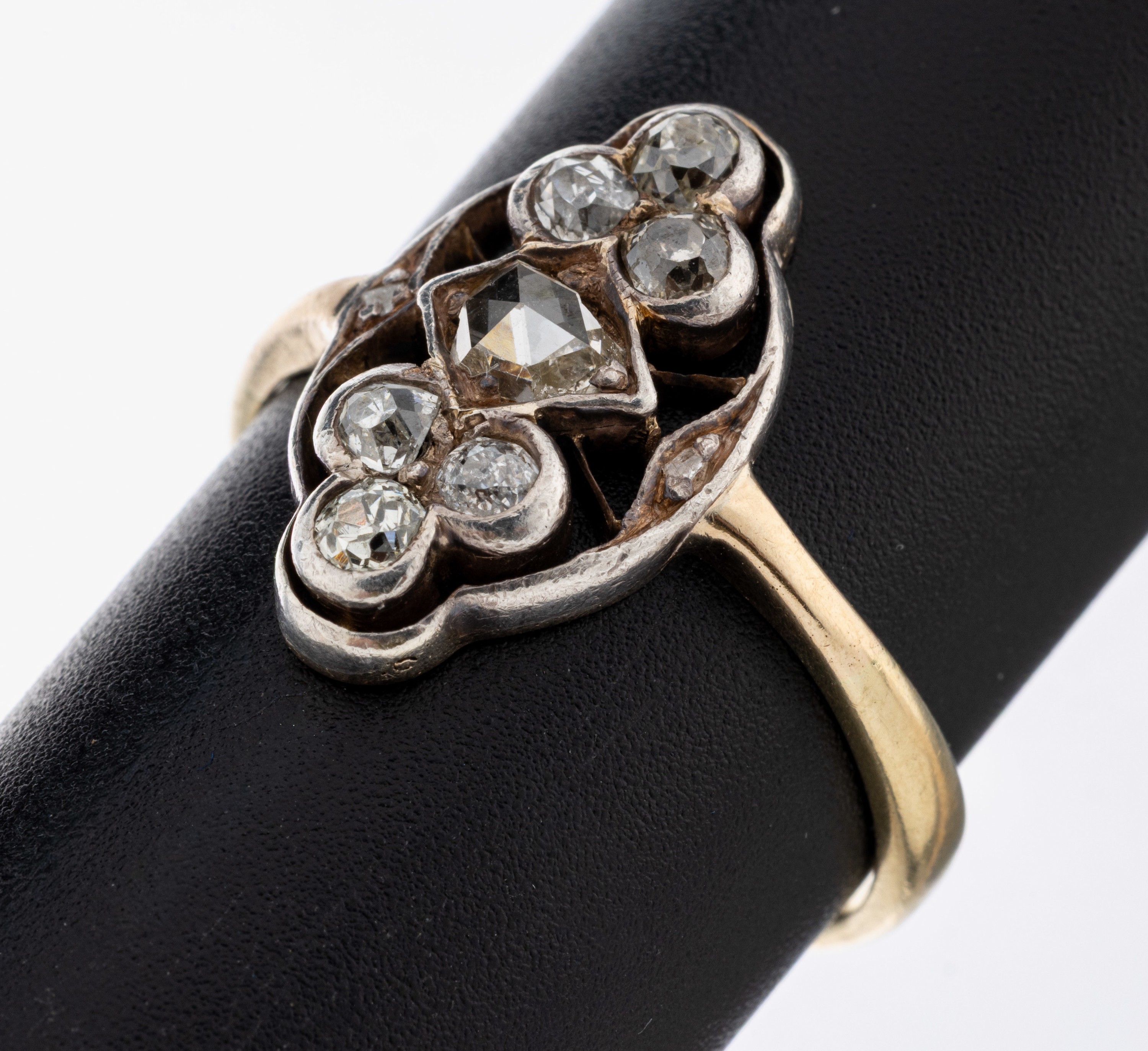 Image 27092698 - 14 kt Gold Jugendstil Diamant-Ring, um 1900, GG 585/000 gepr., Ringkopf Silber, 1 ...