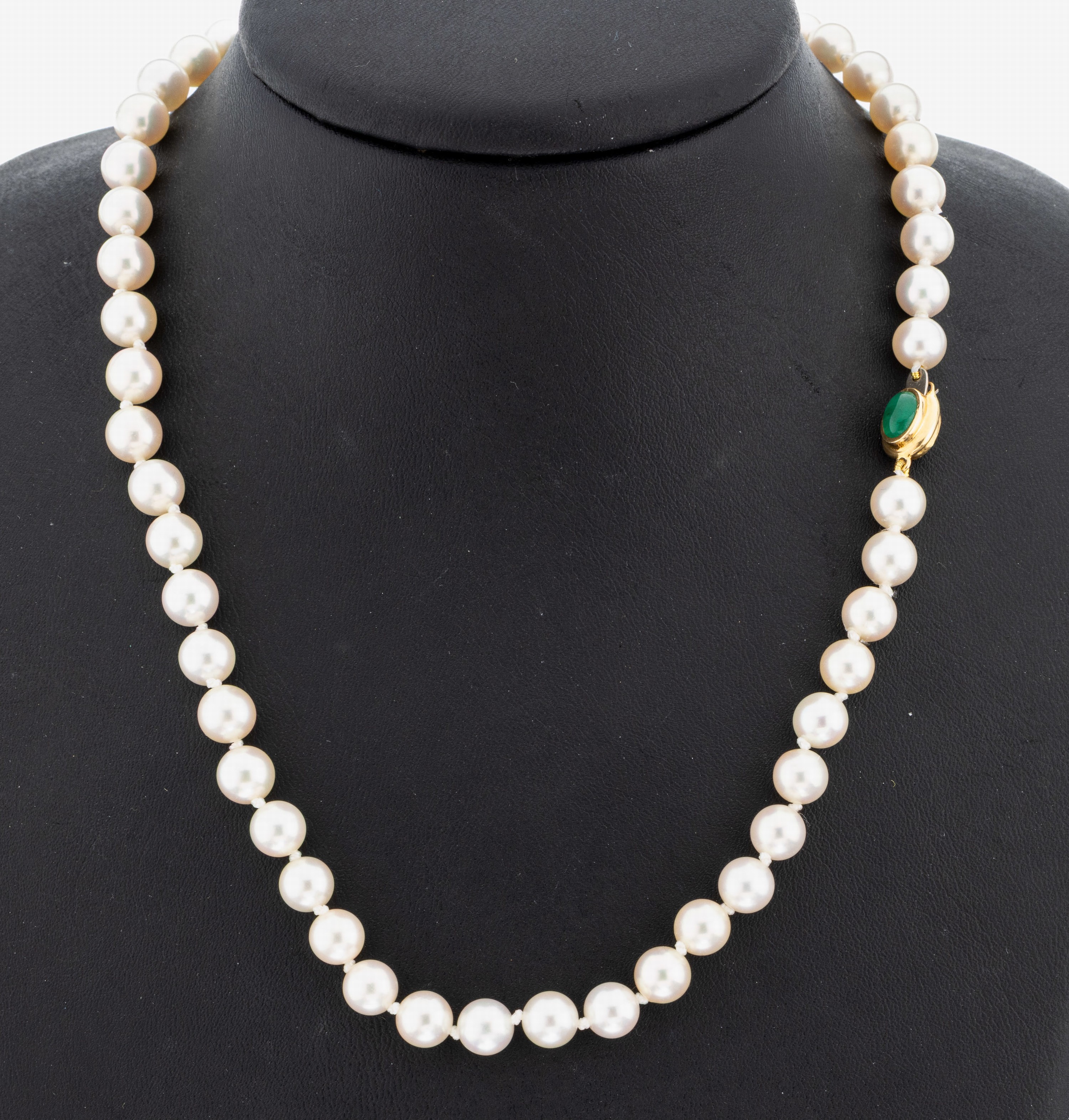 Image 27092709 - Perl-Collier mit 18 kt Gold Saphir-Smaragd- Schließe, GG 750/000, Akoyazuchtperlen, D. ...