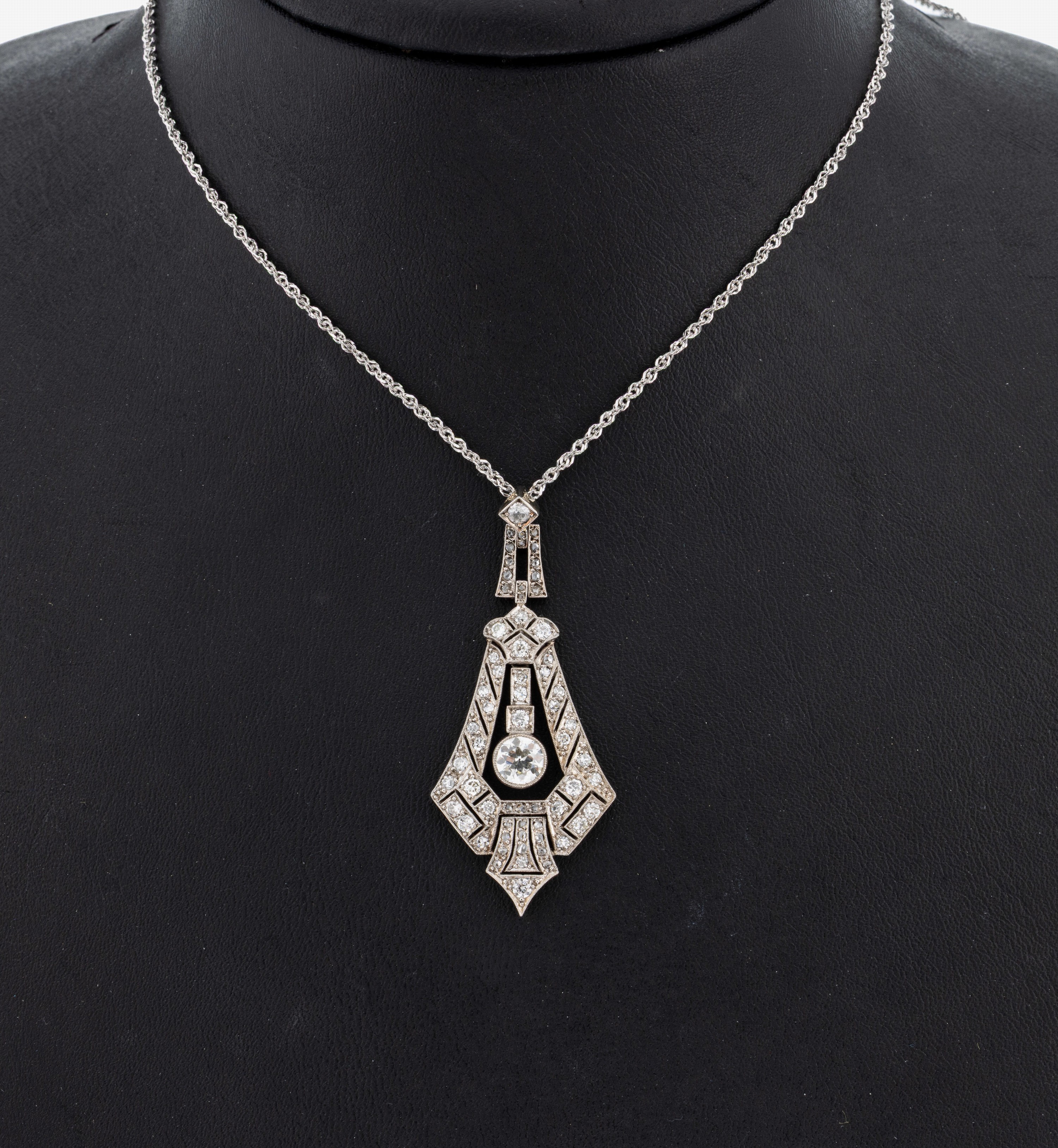 Image 27092718 - 18 kt Gold Art Deco Diamant-Anhänger, um 1920, WG 750/000, feines geometrisches Design, ...