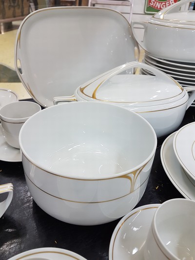 27092739h - Kaffee- und Speiseservice, Rosenthal, Donatello, Porzellan, Goldstaffage, Kaffeekanne, ...