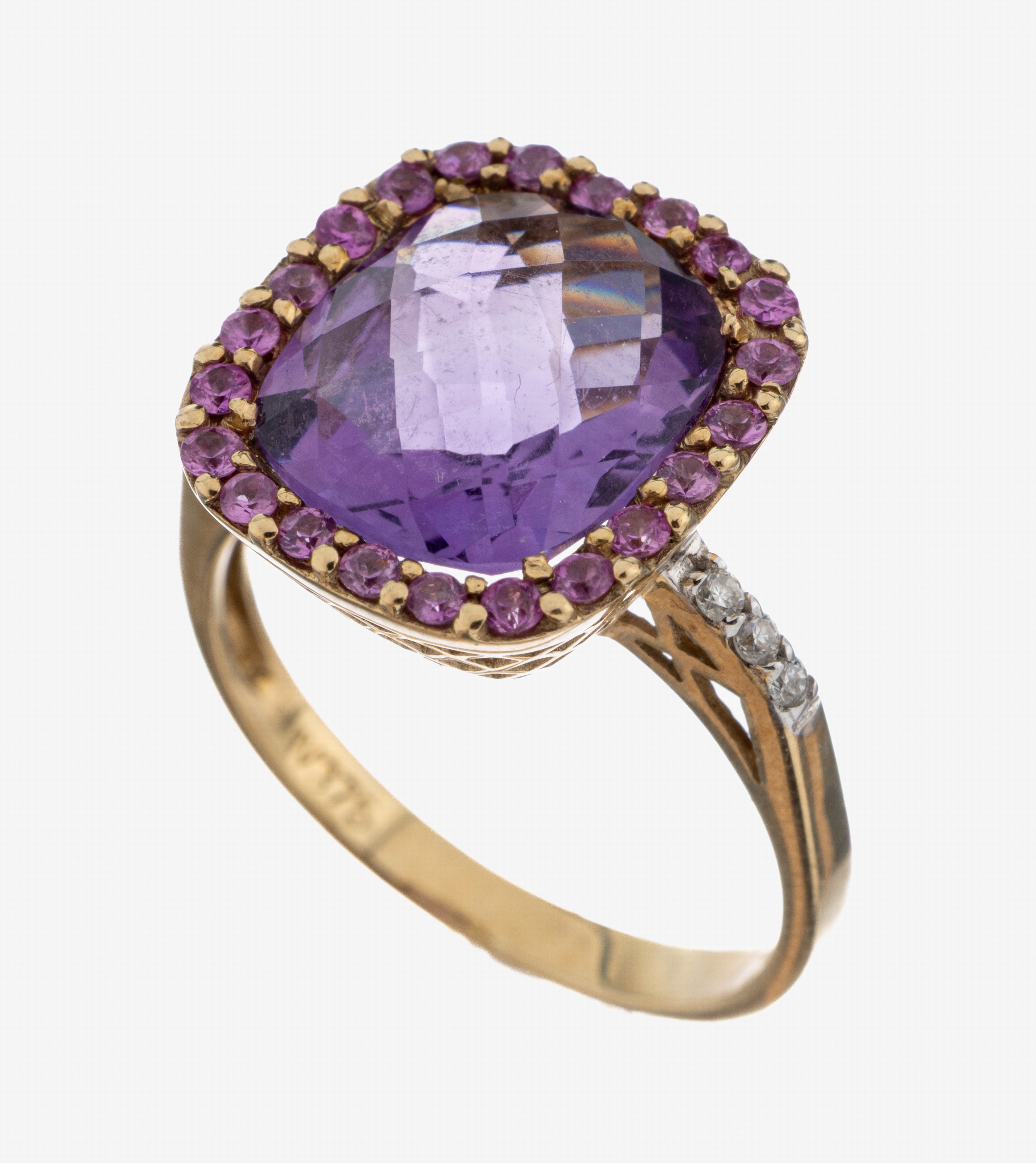 Image 27092984 - 9 kt Gold Amethyst-Brillant-Ring, GG 375/000, facett. Amethyst ca. 3.00 ct, seitl. ...