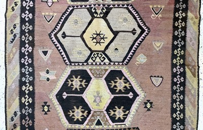 27092970b - Anatol Kelim antik, Türkei, um 1900, Wolle auf Wolle, ca. 320 x 145 cm, verkürzt, ...