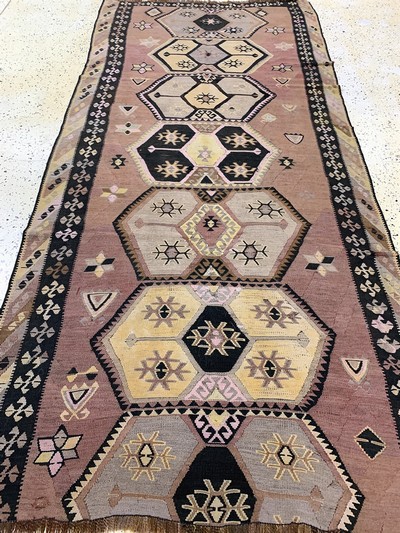 27092970d - Anatol Kelim antik, Türkei, um 1900, Wolle auf Wolle, ca. 320 x 145 cm, verkürzt, ...