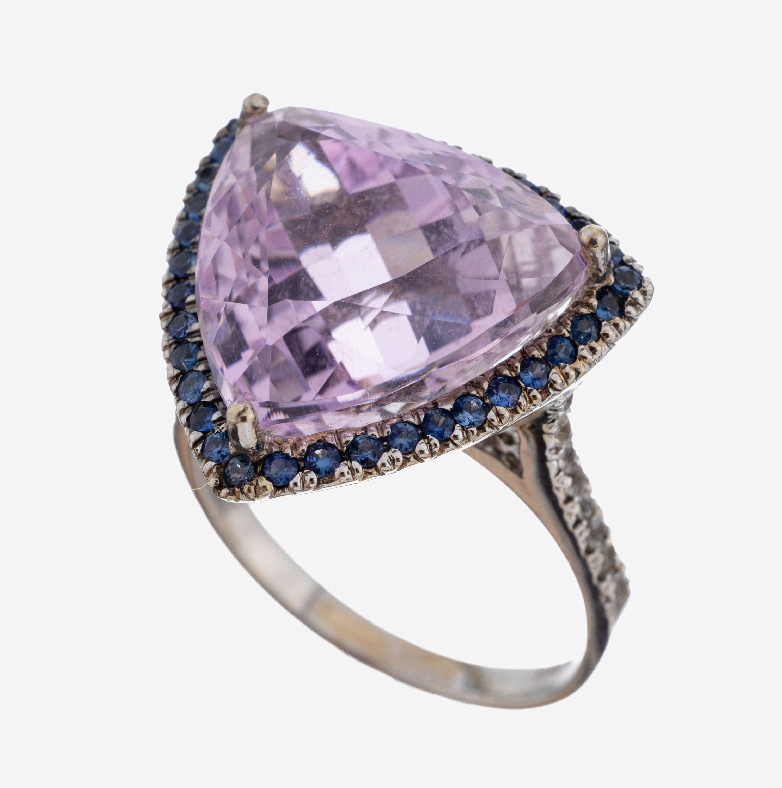 Image 27093133 - 14 kt gold morganite-sapphire-ring , WG 585/000, bevelled morganite-triangle approx. ...