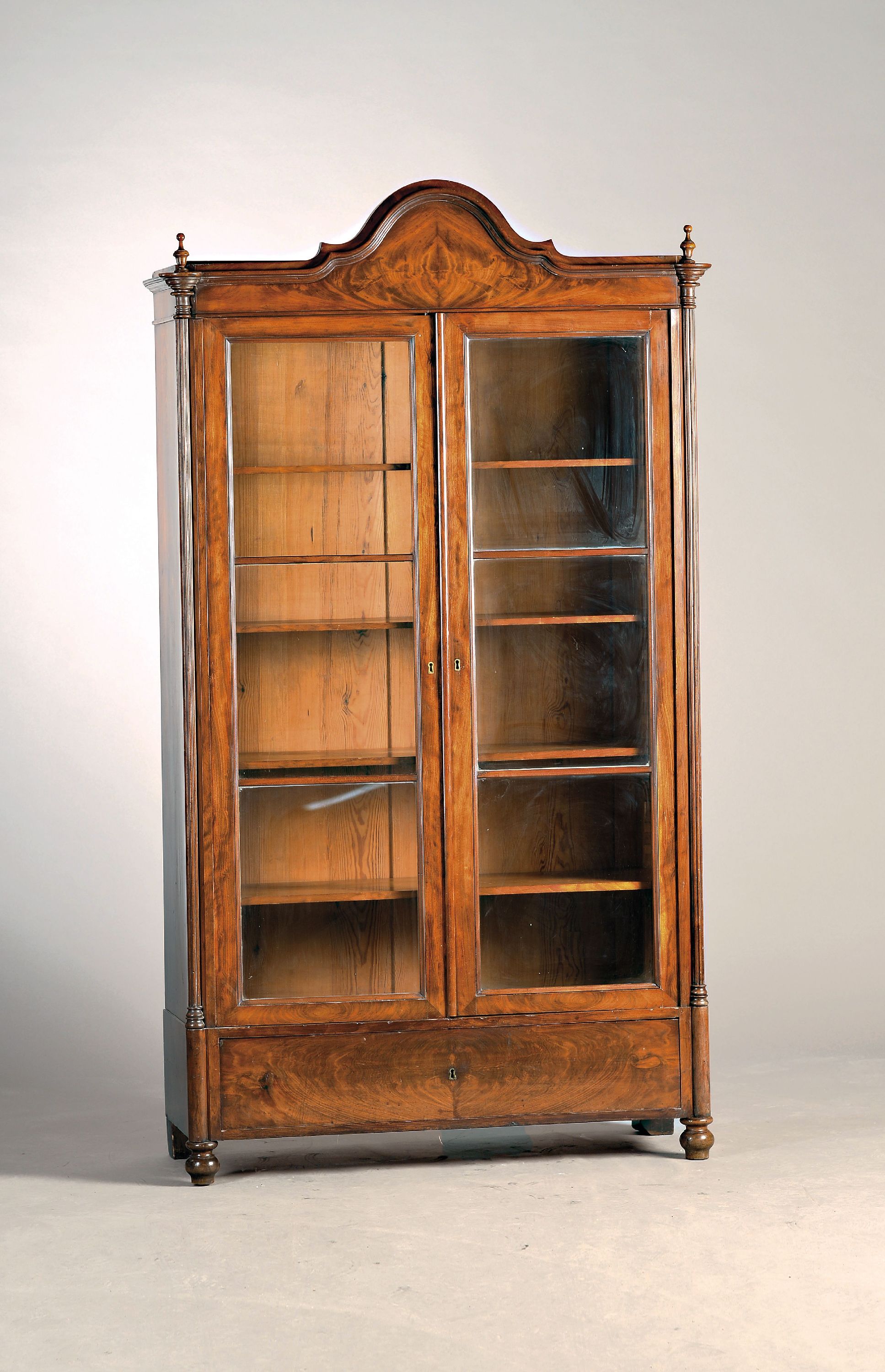 Image 27093232 - Vitrine/Bücherschrank, deutsch, um 1870, Mahagonifurnier, 4 Einlegeböden, orig. ...