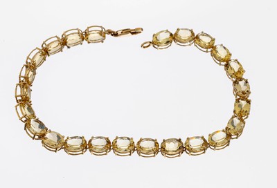 27093213a - 14 kt Gold Citrin-Armband, GG 585/000, 24 ovalfacett. Citrine zus. ca. 12.0 ct, L. ca. ...