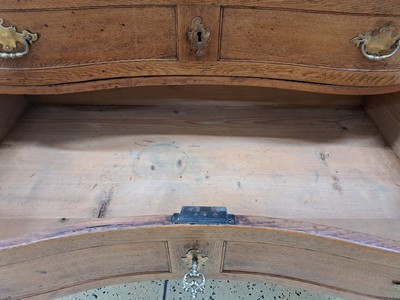 27093225g - Chest of drawers, baroque, around 1760, solid oak, orig. brass fittings, orig. box locks, ...