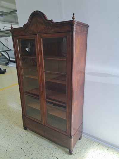 27093232a - Vitrine/Bücherschrank, deutsch, um 1870, Mahagonifurnier, 4 Einlegeböden, orig. ...