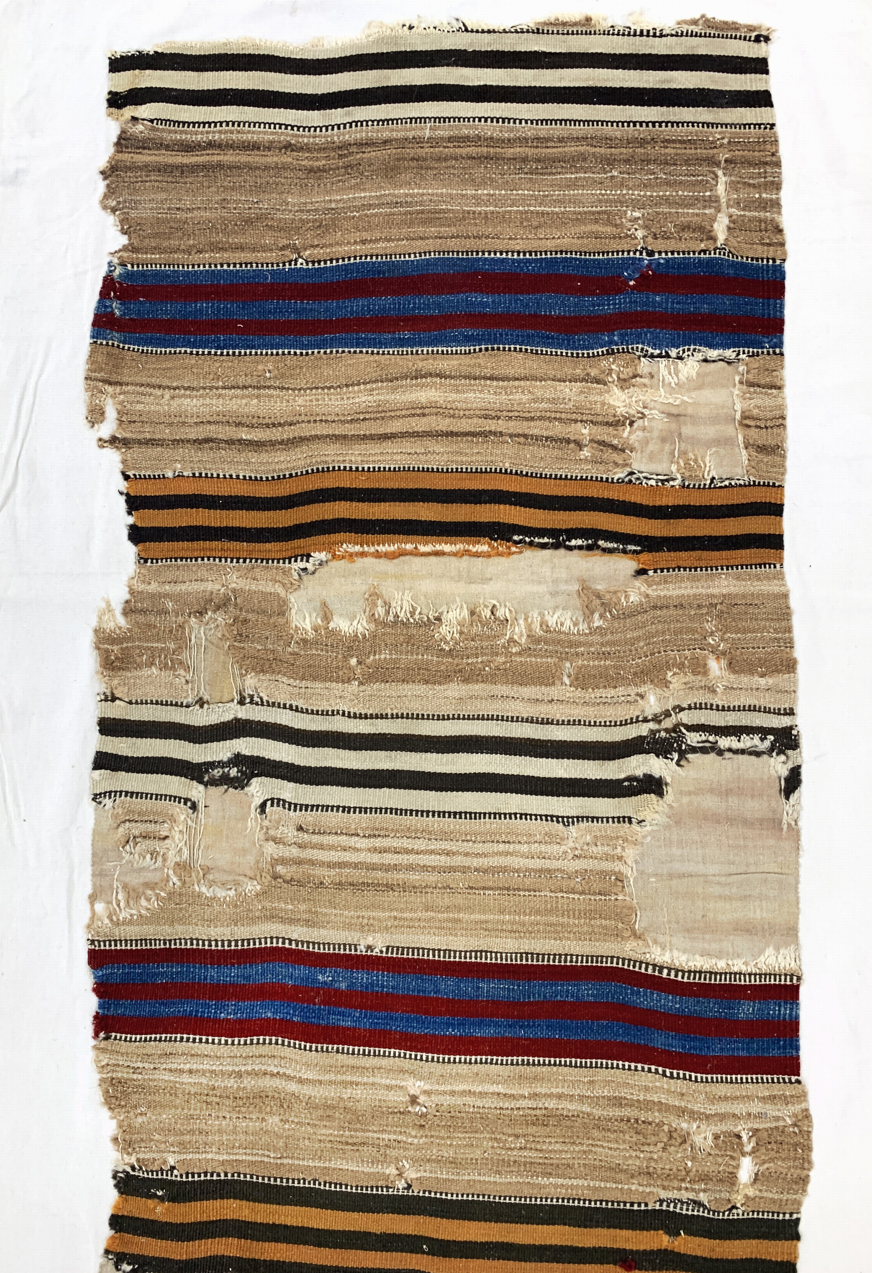 Detail a: Karapinar Kelim antik, Türkei, 19.Jhd, Wolle auf Wolle, ca. 275 x 76 cm, EHZ: 4, (aufLeinen genäht)