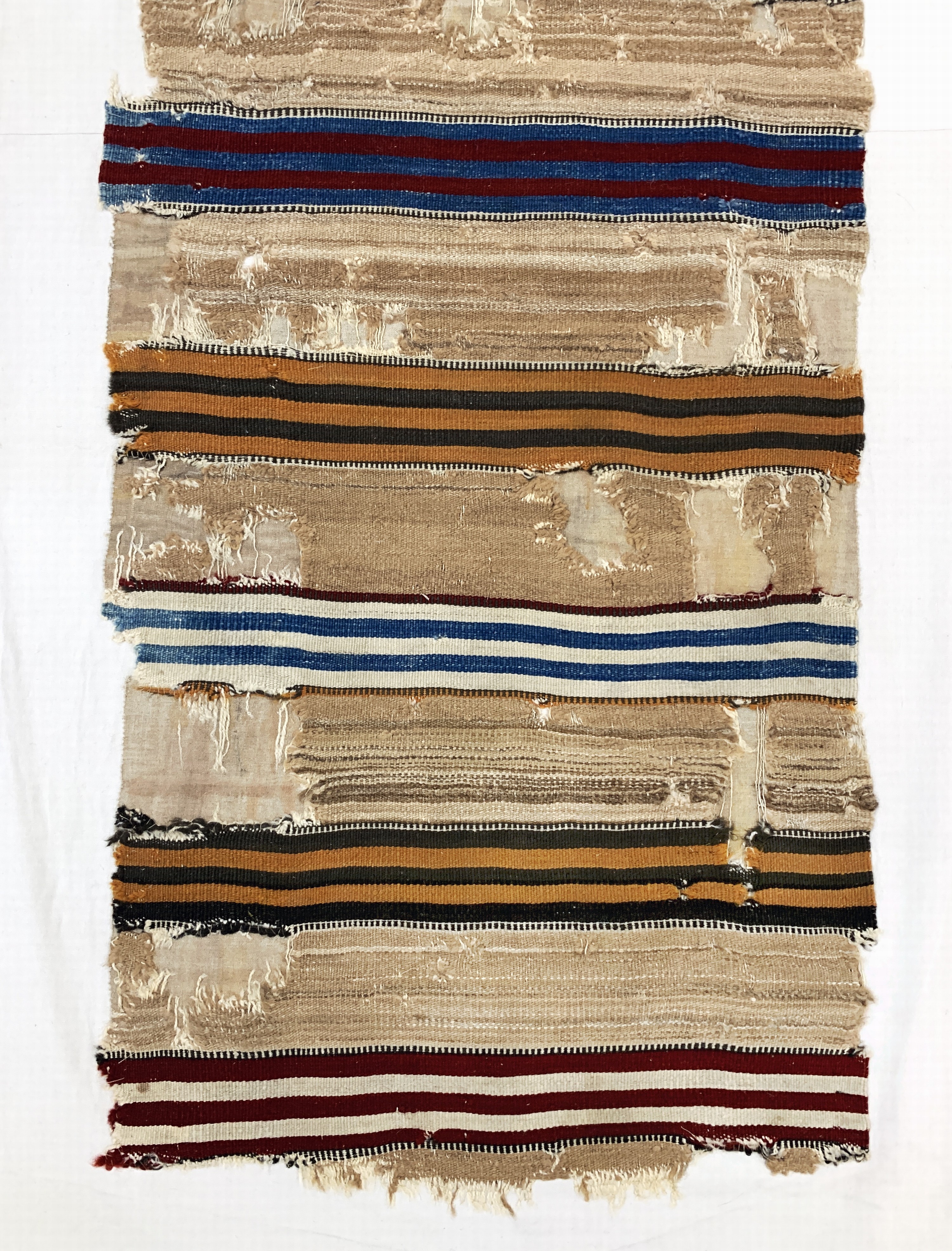 Detail c: Karapinar Kelim antik, Türkei, 19.Jhd, Wolle auf Wolle, ca. 275 x 76 cm, EHZ: 4, (aufLeinen genäht)