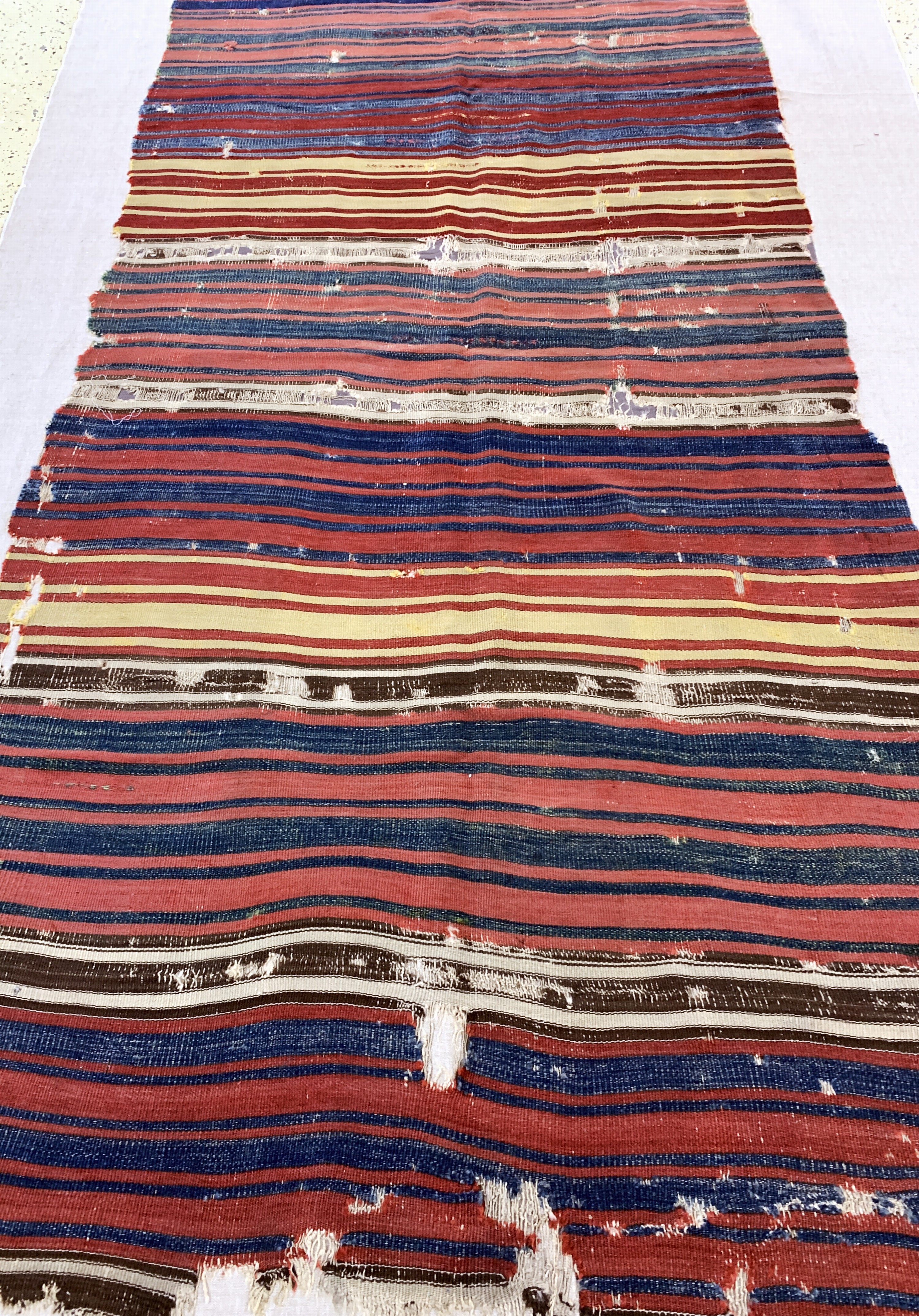 Detail d: Konya Kelim antik, Türkei, 19.Jhd, Wolle auf Wolle, ca. 256 x 133 cm, EHZ: 4, (auf Leinen genäht)