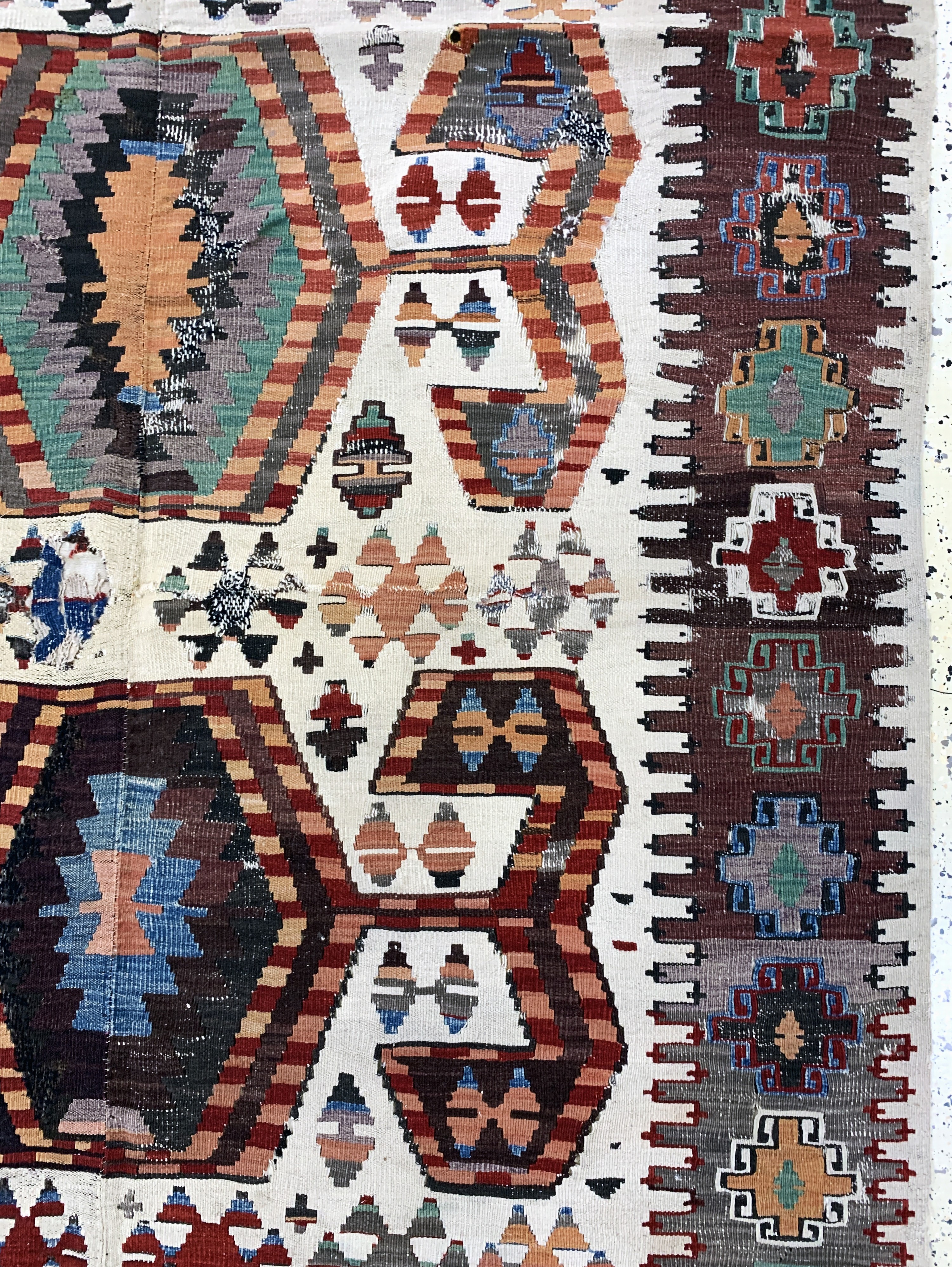 Detail d: Konya Kelim antik, Türkei, 19.Jhd, Wolle auf Wolle, ca. 328 x 160 cm, EHZ: 4, (auf Leinen genäht)