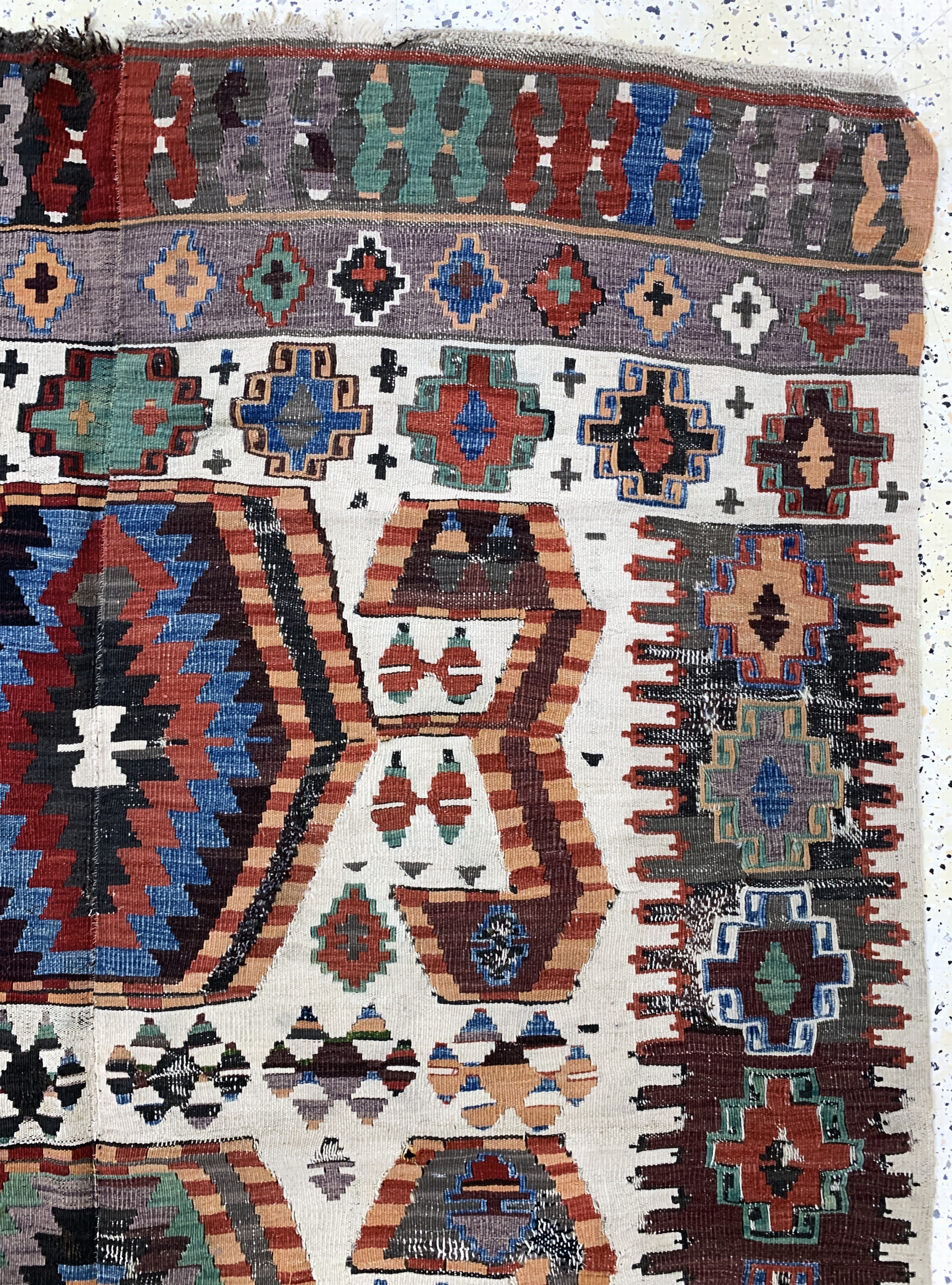 Detail f: Konya Kelim antik, Türkei, 19.Jhd, Wolle auf Wolle, ca. 328 x 160 cm, EHZ: 4, (auf Leinen genäht)