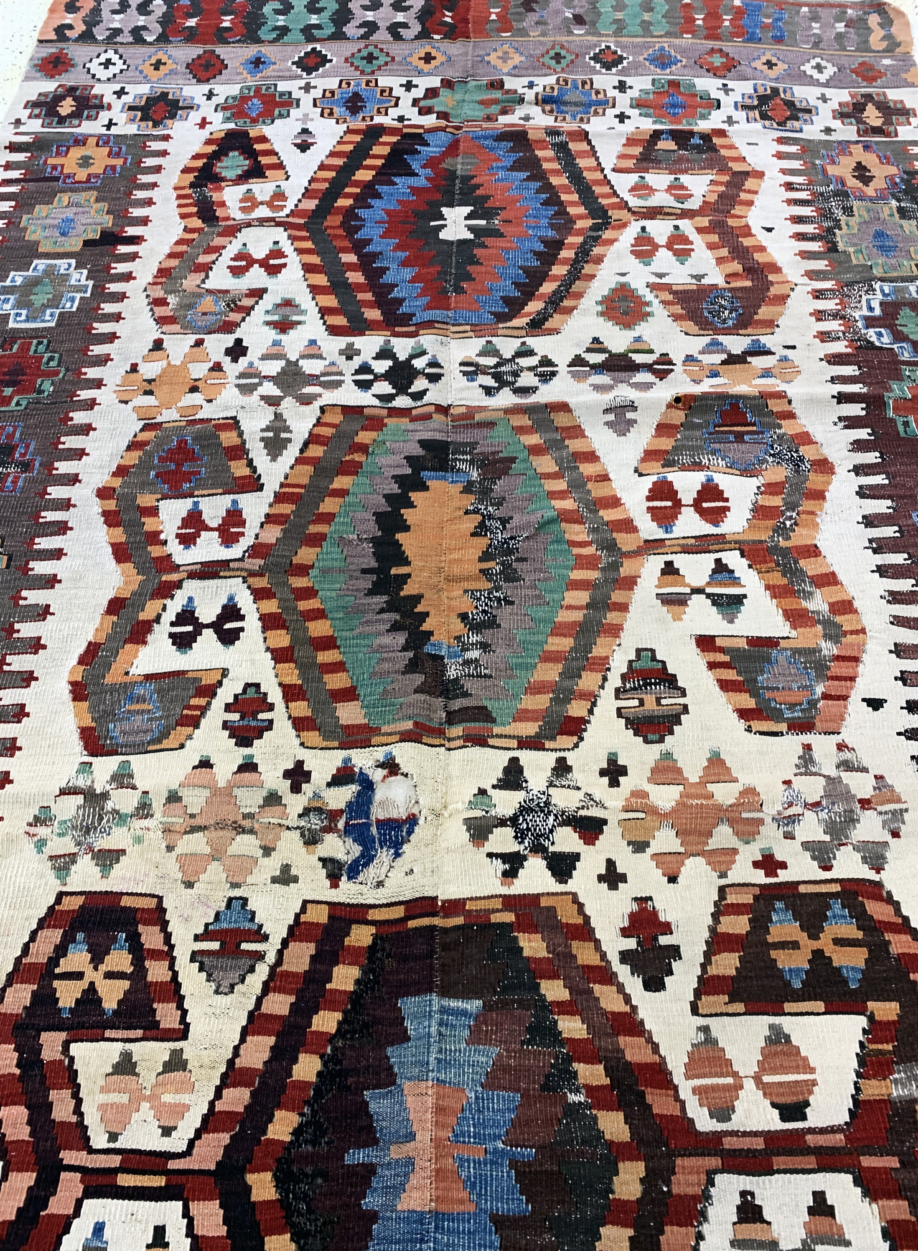 Detail g: Konya Kelim antik, Türkei, 19.Jhd, Wolle auf Wolle, ca. 328 x 160 cm, EHZ: 4, (auf Leinen genäht)