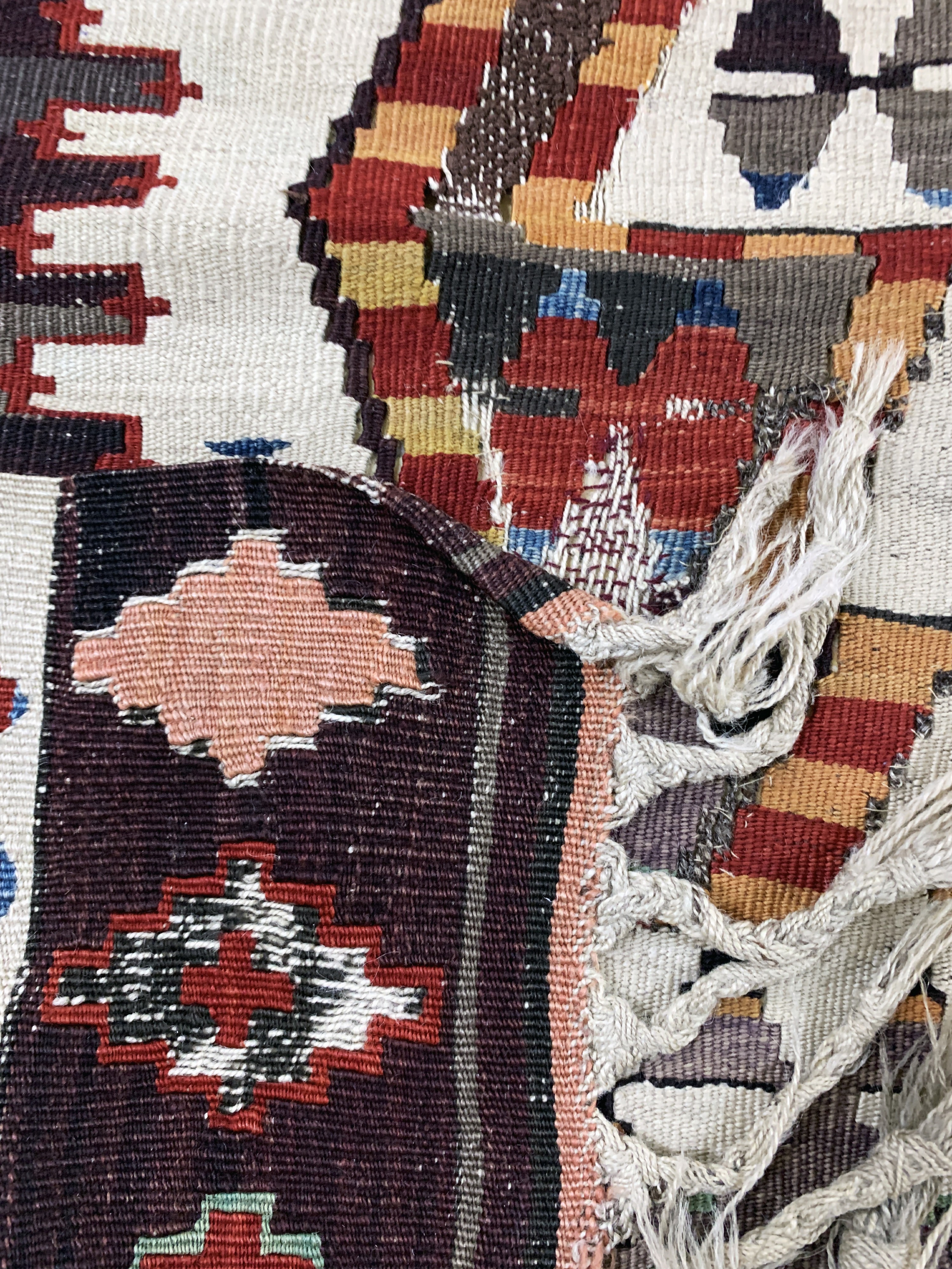 Detail i: Konya Kelim antik, Türkei, 19.Jhd, Wolle auf Wolle, ca. 328 x 160 cm, EHZ: 4, (auf Leinen genäht)