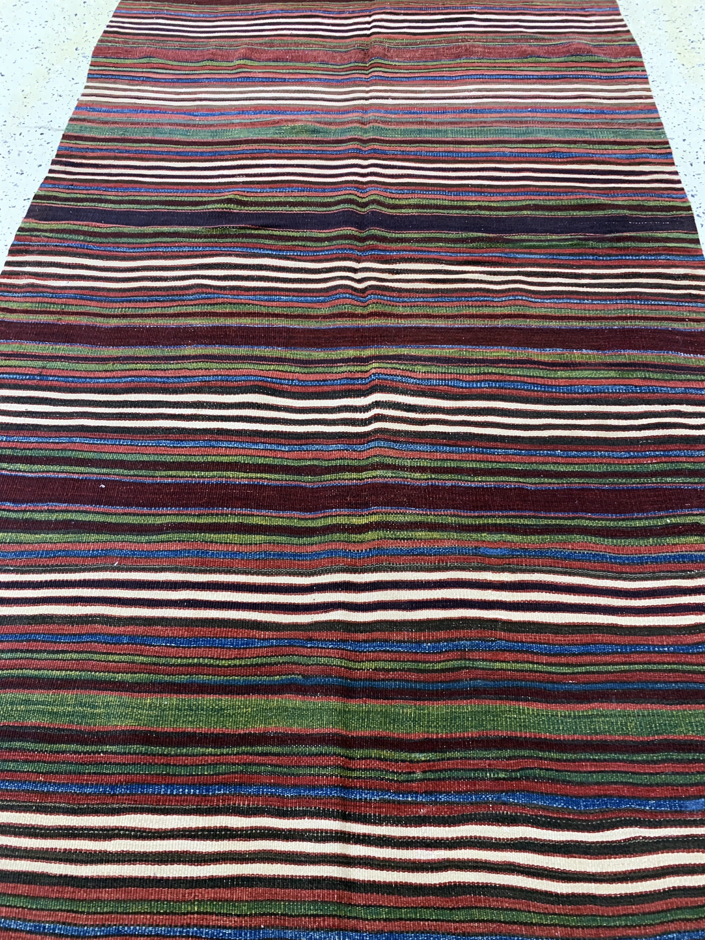 Detail f: Karaman Kelim antik, Türkei, 19.Jhd, Wolle auf Wolle, ca. 440 x 140 cm, EHZ: 2, (kleine Löcher & Restaurierungen).