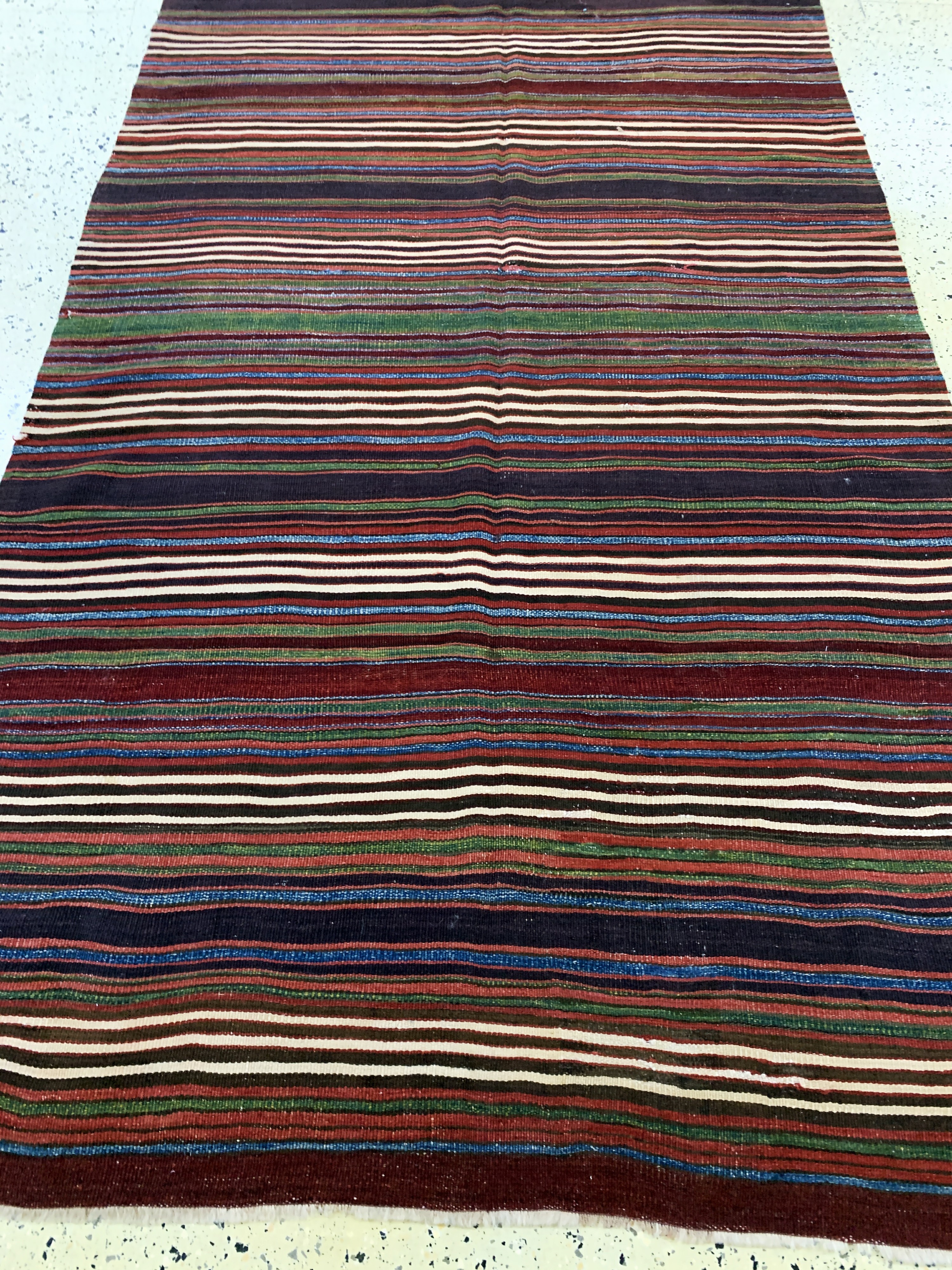 Detail g: Karaman Kelim antik, Türkei, 19.Jhd, Wolle auf Wolle, ca. 440 x 140 cm, EHZ: 2, (kleine Löcher & Restaurierungen).