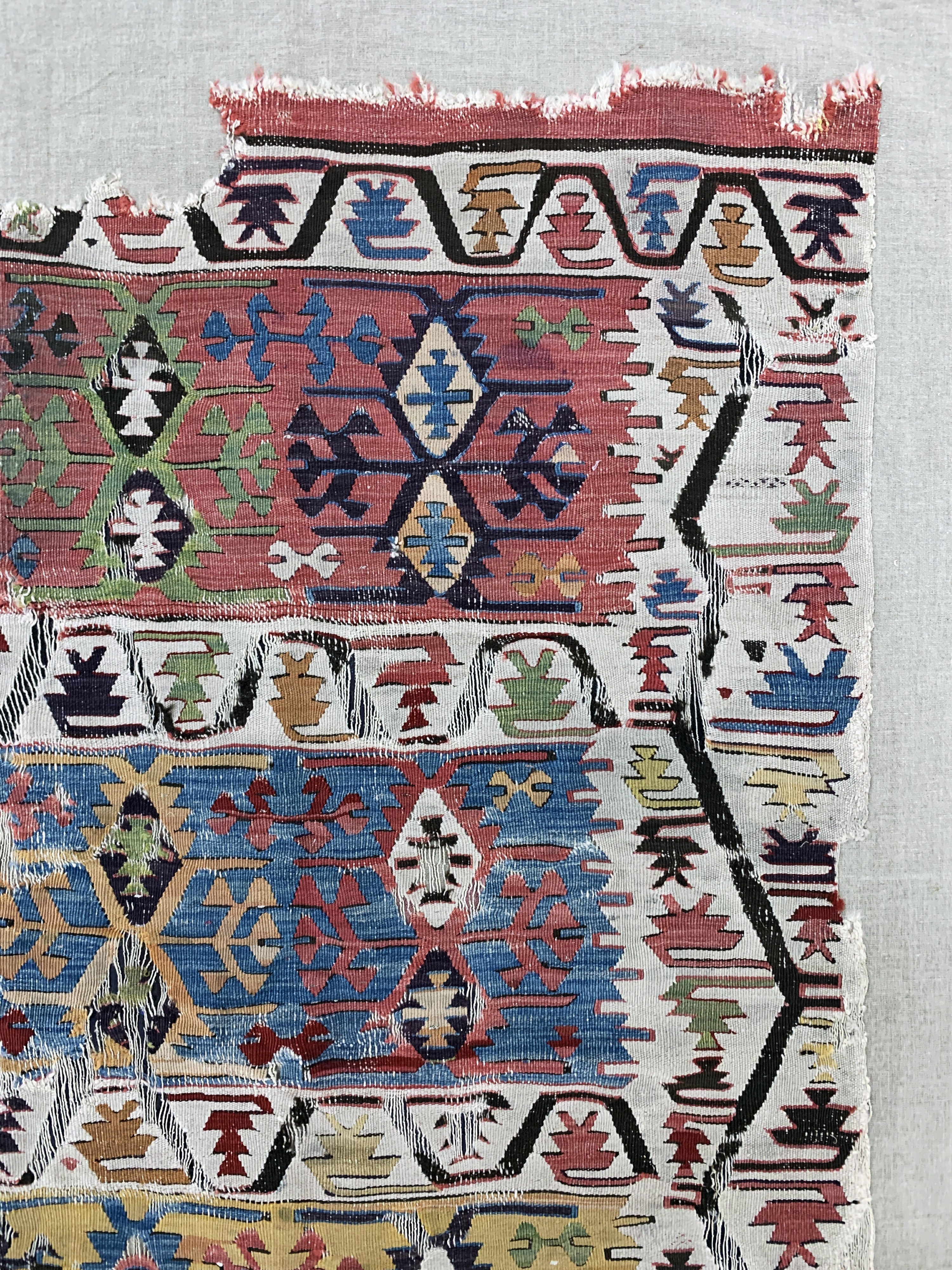 Detail f: Konya Kelim antik, Türkei, 19.Jhd, Wolle auf Wolle, ca. 277 x 168 cm, EHZ: 4, (auf Leinen genäht)