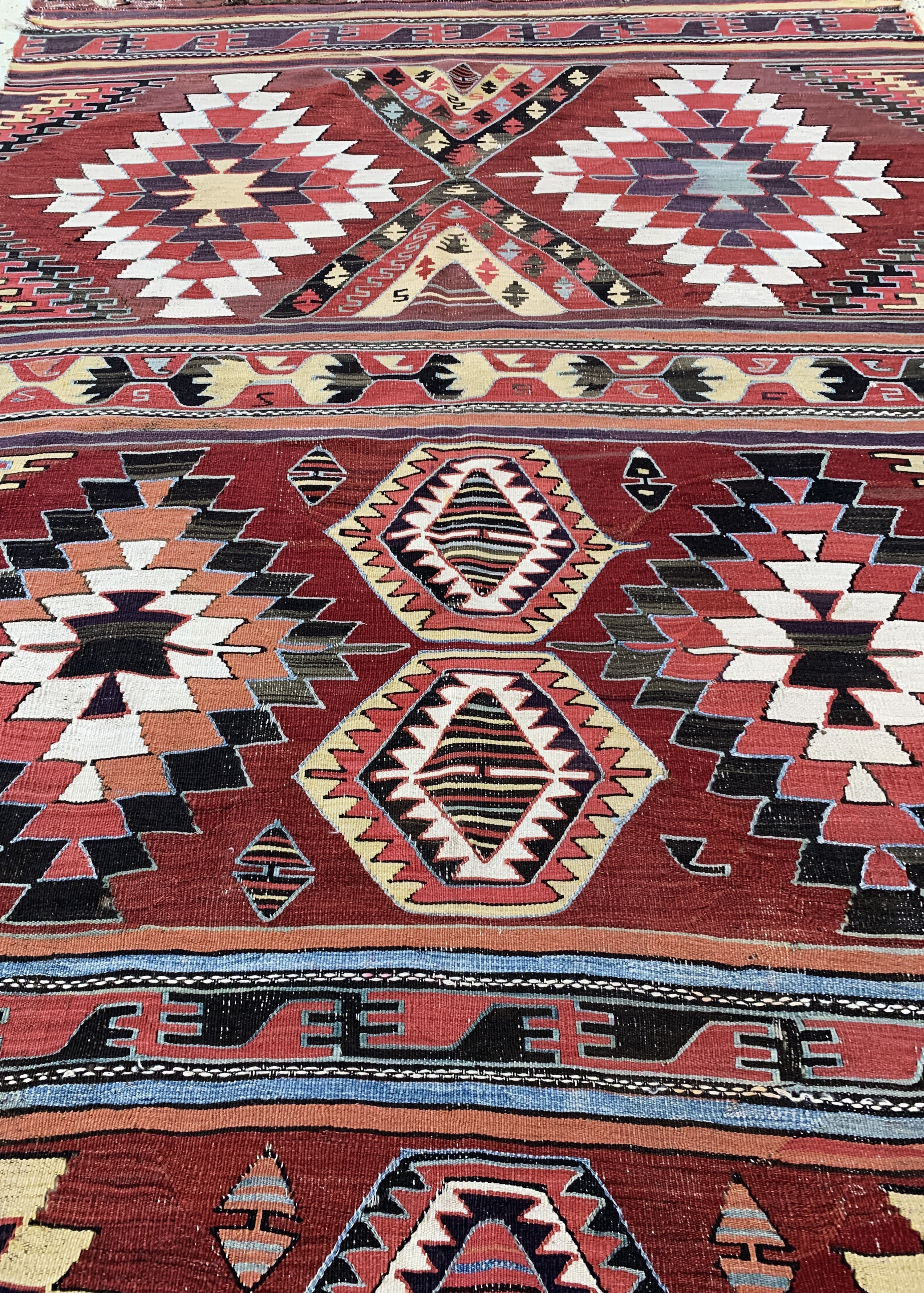 Detail g: Kapadokien Kelim antik, Türkei, 19.Jhd, Wolle auf Wolle, ca. 370 x 159 cm, EHZ: 3-4