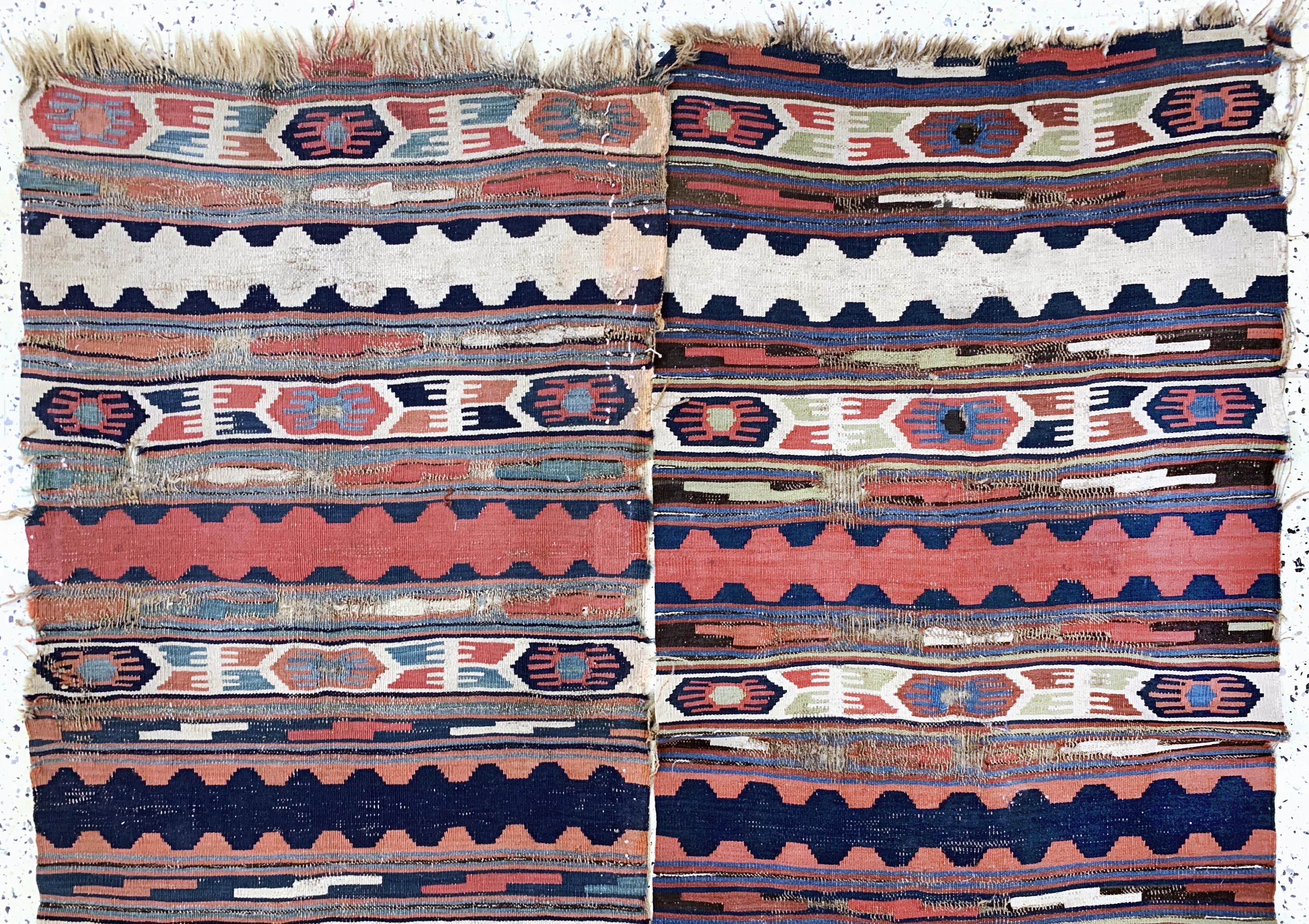 Detail a: Konya Kelim antik, Türkei, 19.Jhd, Wolle auf Wolle, ca. 330 x 150 cm, EHZ: 4, (2 getrennte Bahnen)