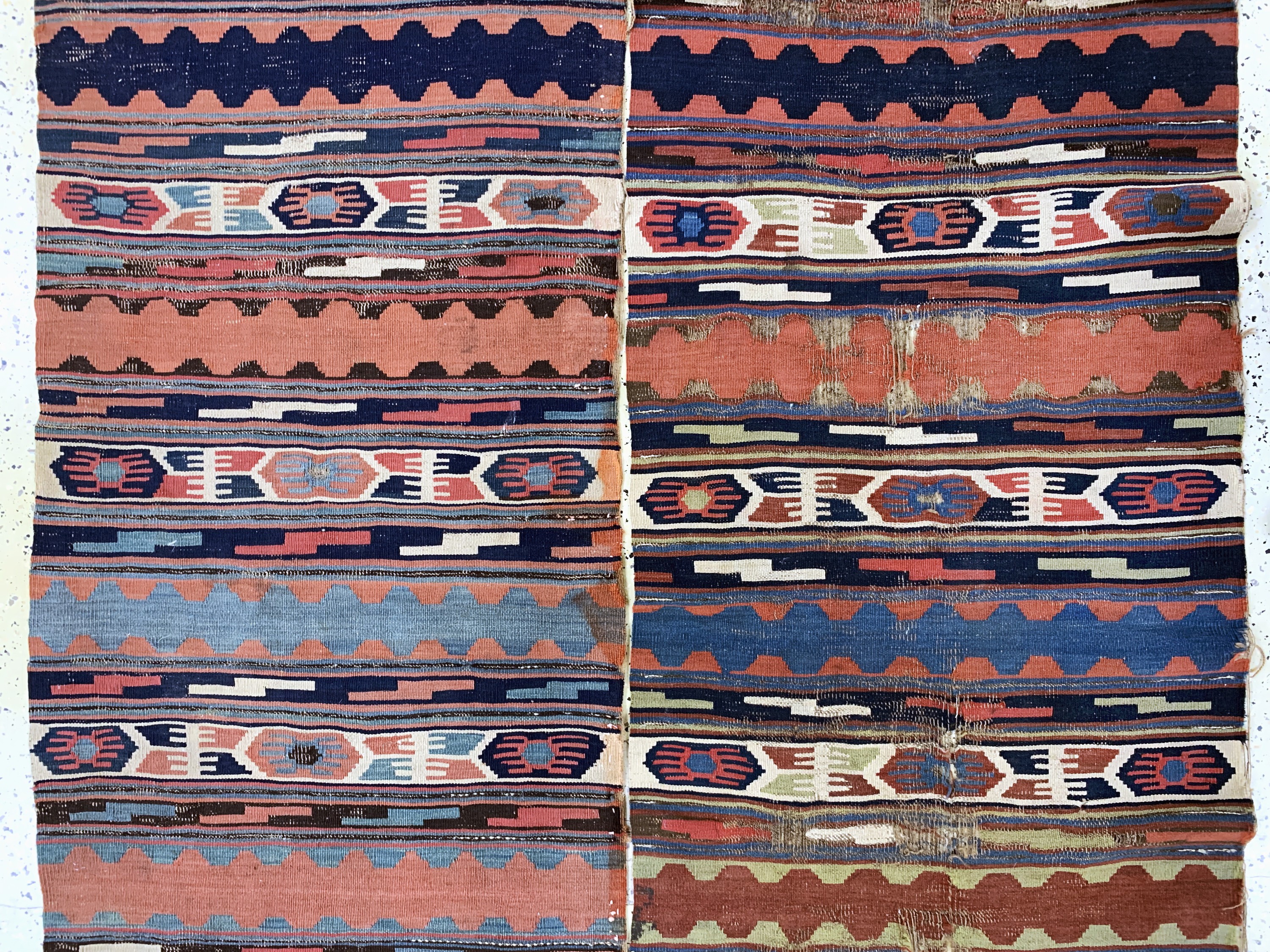 Detail b: Konya Kelim antik, Türkei, 19.Jhd, Wolle auf Wolle, ca. 330 x 150 cm, EHZ: 4, (2 getrennte Bahnen)