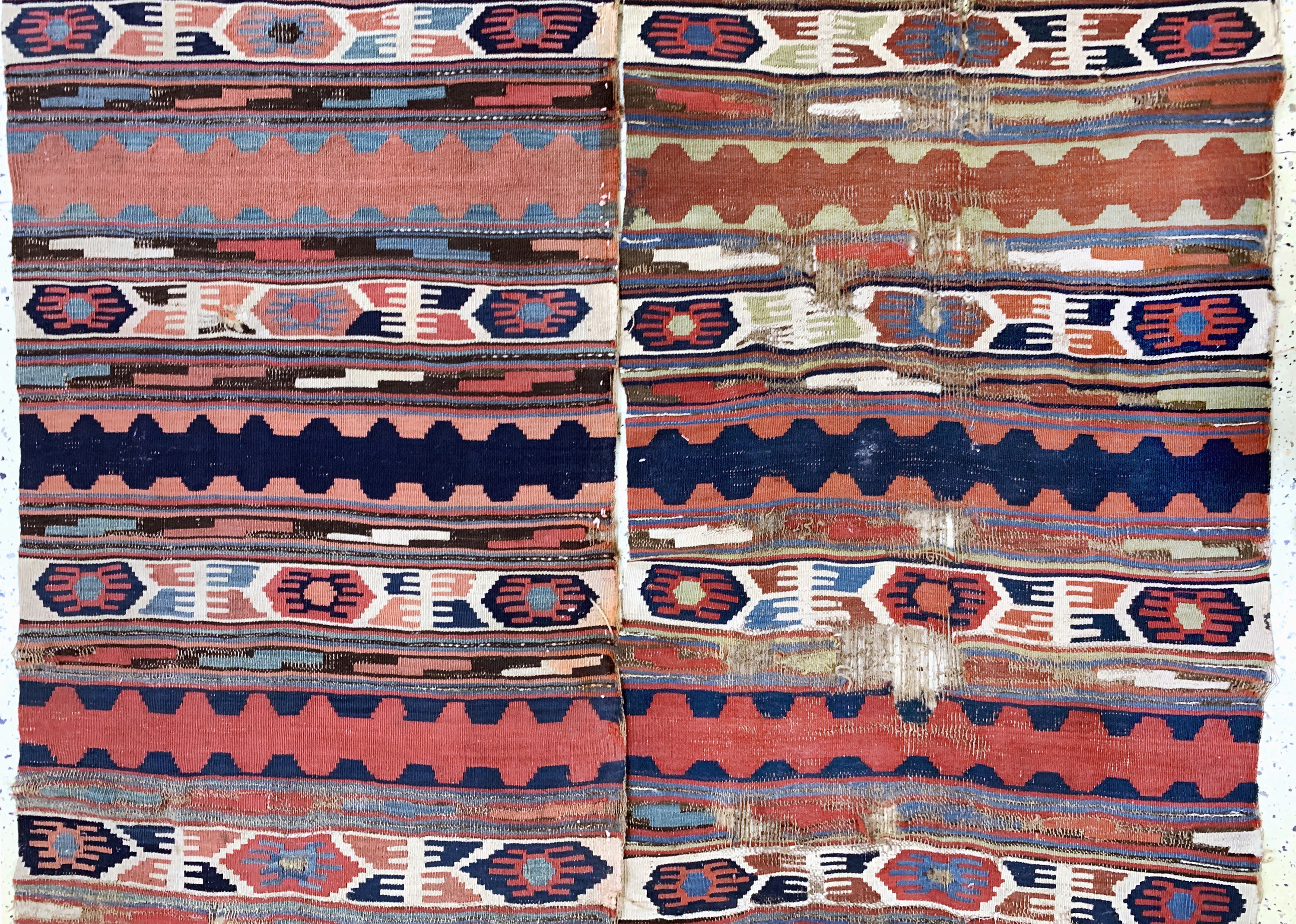 Detail c: Konya Kelim antik, Türkei, 19.Jhd, Wolle auf Wolle, ca. 330 x 150 cm, EHZ: 4, (2 getrennte Bahnen)