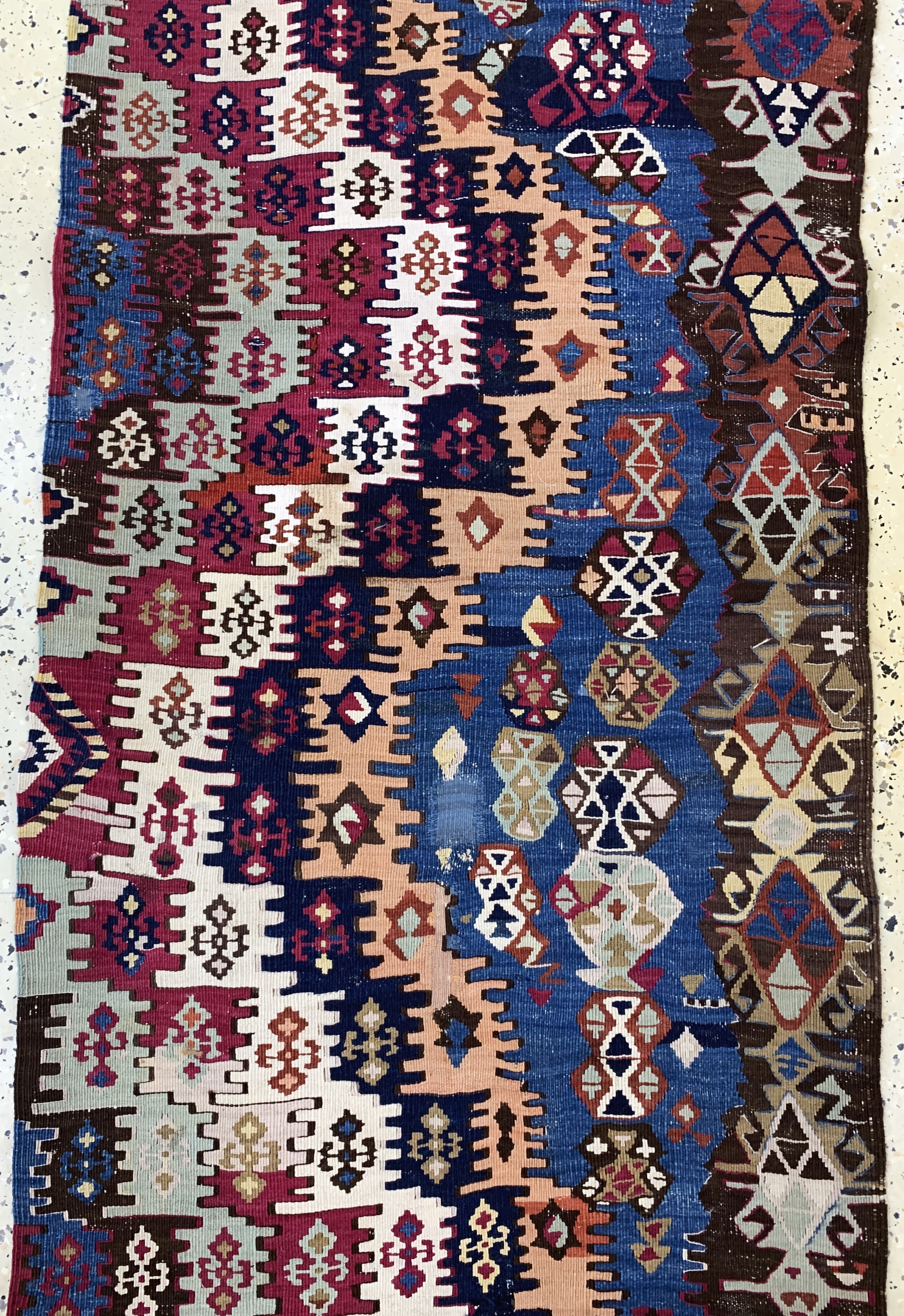 Detail b: Konya Kelim antik(eine Bahn), Türkei, 19.Jhd, Wolle auf Wolle, ca. 316 x 76 cm, EHZ:2(restauriert)