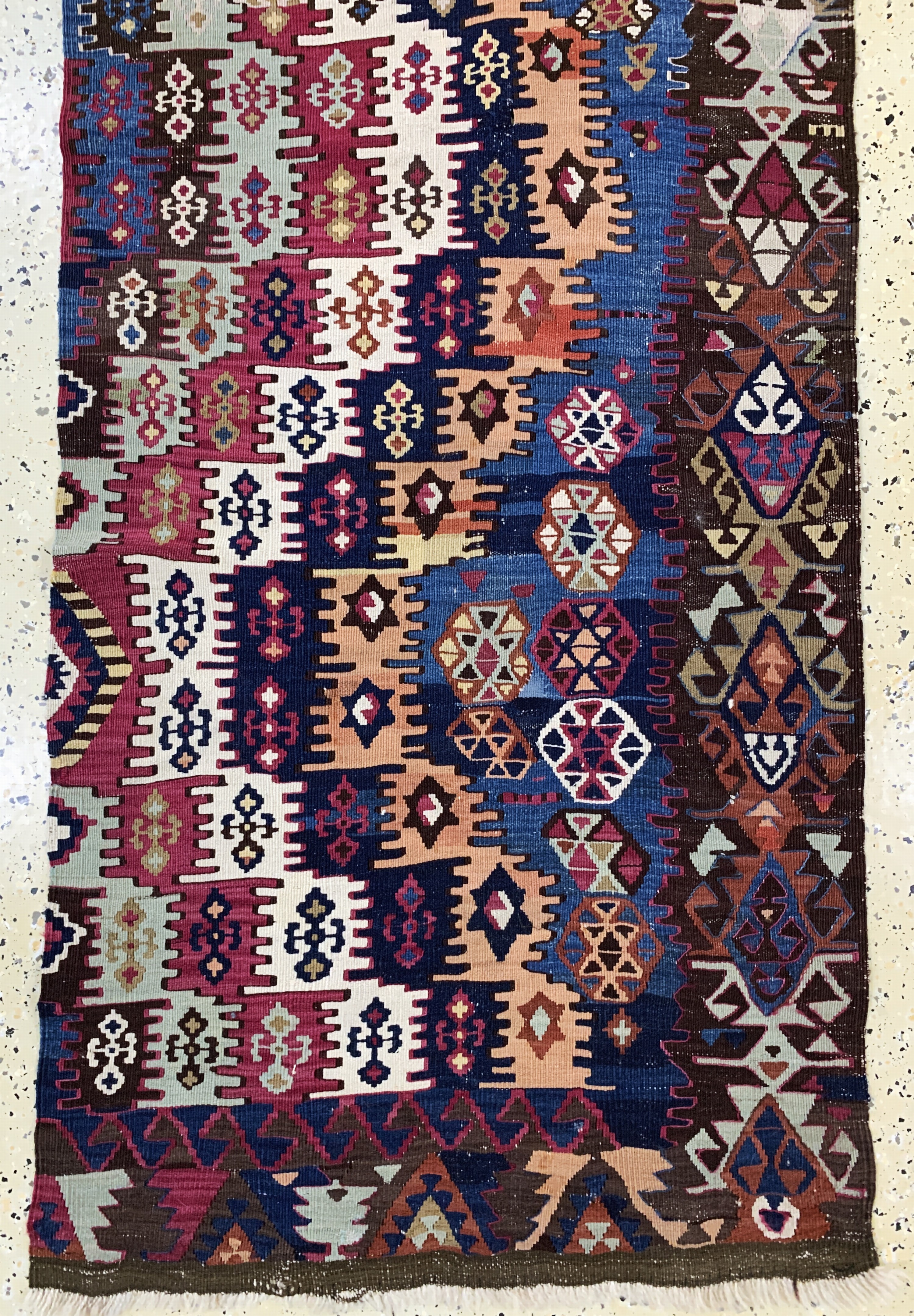 Detail c: Konya Kelim antik(eine Bahn), Türkei, 19.Jhd, Wolle auf Wolle, ca. 316 x 76 cm, EHZ:2(restauriert)