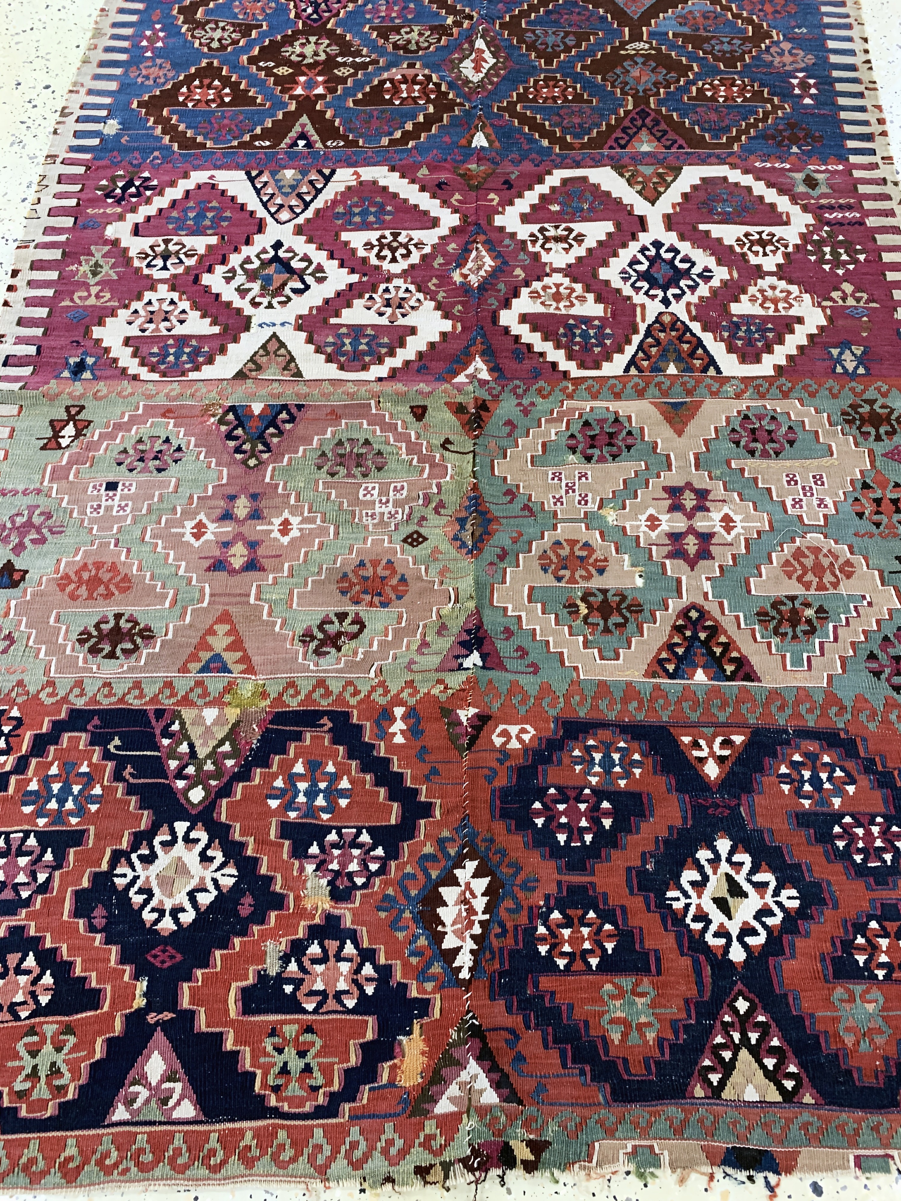 Detail c: Aydin Kelim Fragment antik, Türkei, 19.Jhd,Wolle auf Wolle, ca. 175 x 130 cm, EHZ: 3
