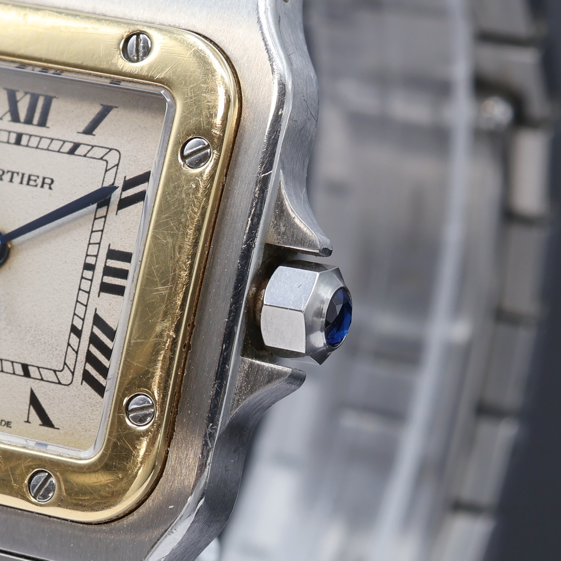 Detail c: CARTIER Santos Armbanduhr Referenz 187901, Schweiz um 1995, quarz, Edelstahl/Gold komb. inkl. orig. Gliederband m. dopp. Faltschl., Schmuckkrone, ...