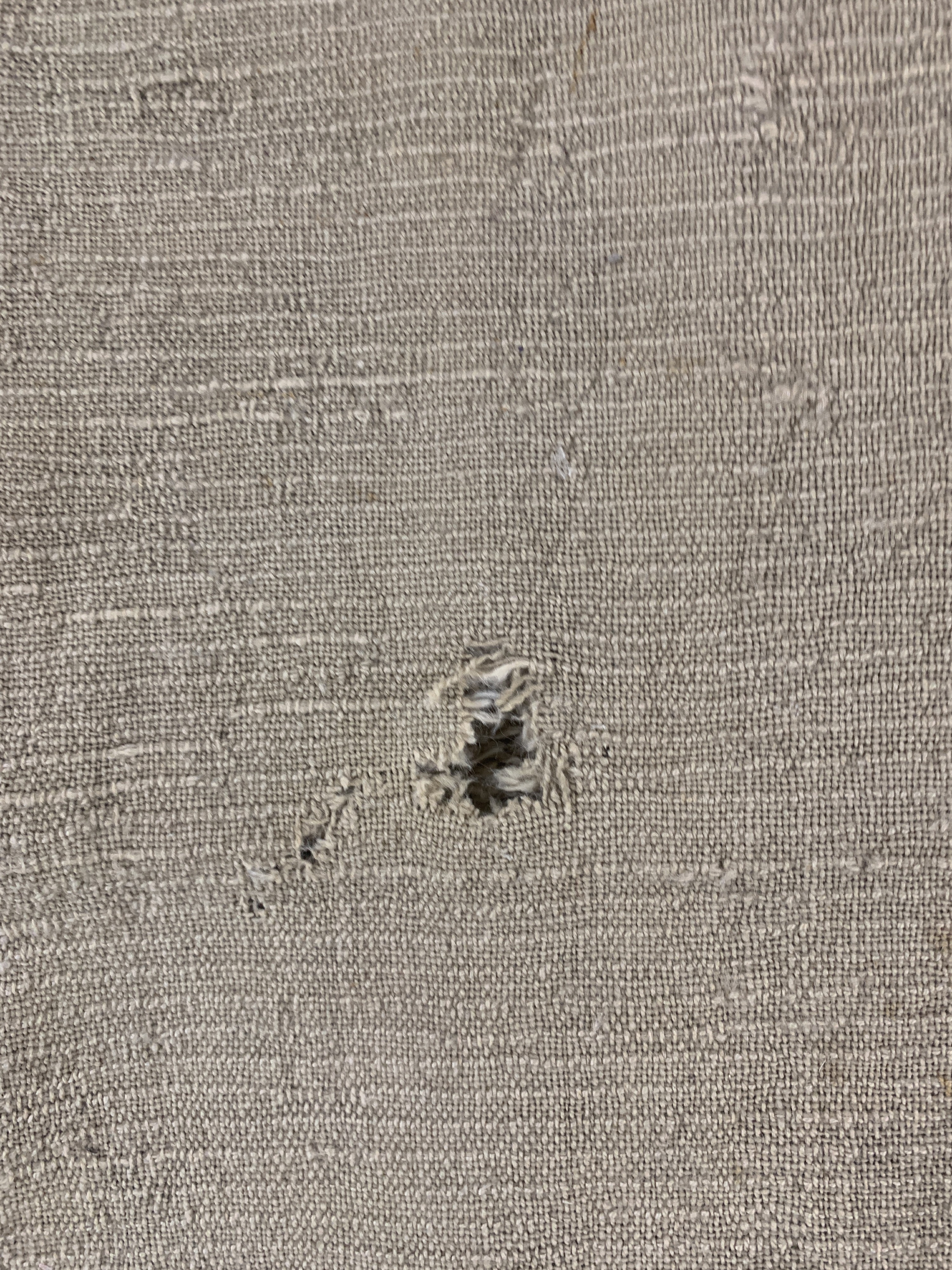Detail f: "Tülü"Schlafteppich, Türkei, Anfang 20.Jhd,Wolle auf Wolle, ca. 200 x 150 cm, EHZ: 2 ,(Loch)