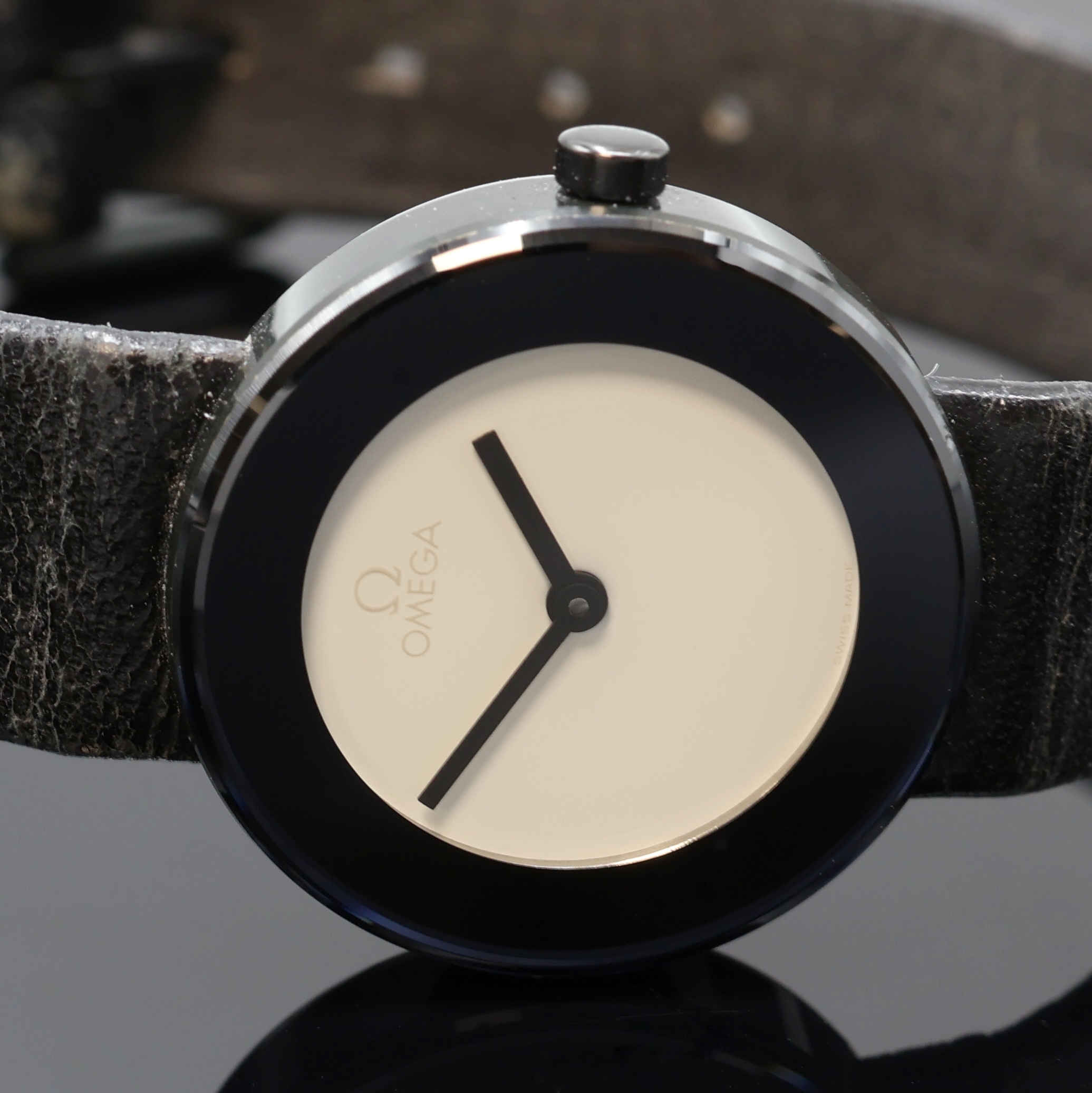 Detail a: OMEGA Art Collection Paul Thalmann auf 999 Stück limitierte Damenarmbanduhr, Schweiz 1987, quarz, geschw. Geh., Stahlboden 4-fach verschr., orig. ...