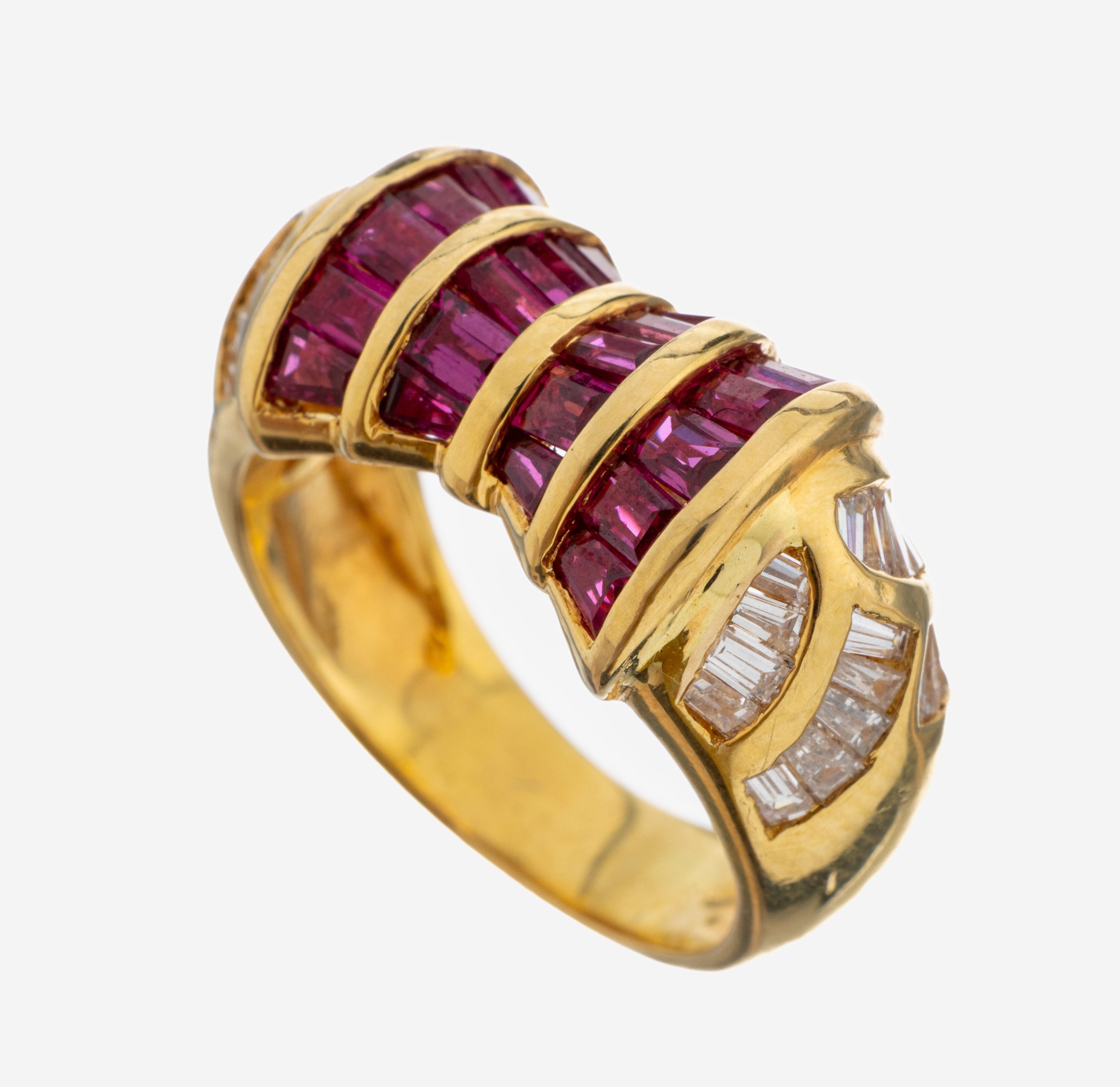 Image 27093858 - 18 kt Gold Rubin-Diamant-Ring, GG 750/000, 22 Rubinbaguettes und -trapeze zus. ca. 1.70 ...