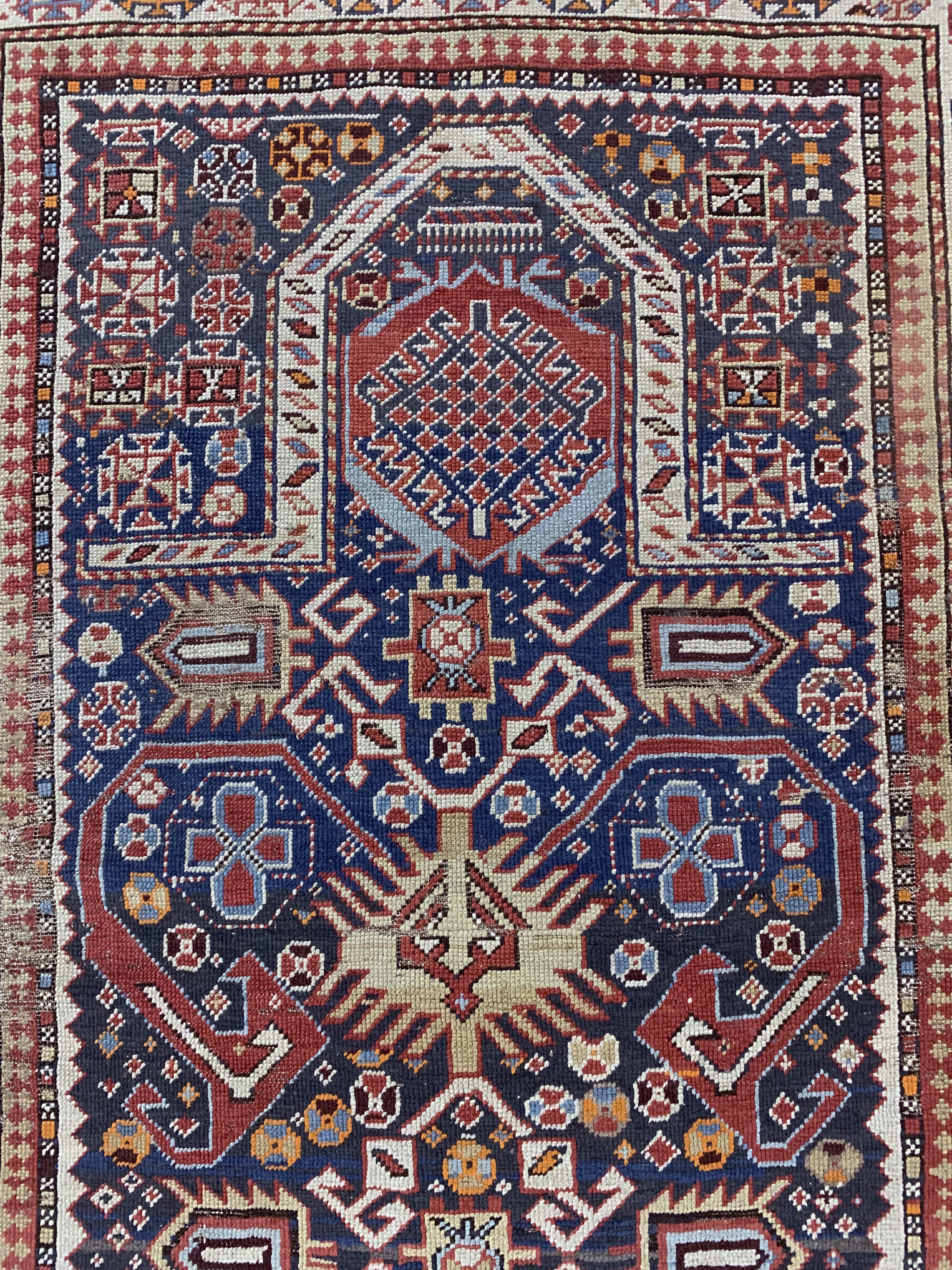 Detail c: Schirwan"Gebetsteppich"antik, Kaukasus, 19.Jhd, Wolle auf Wolle, ca. 166 x 107 cm, EHZ: 3