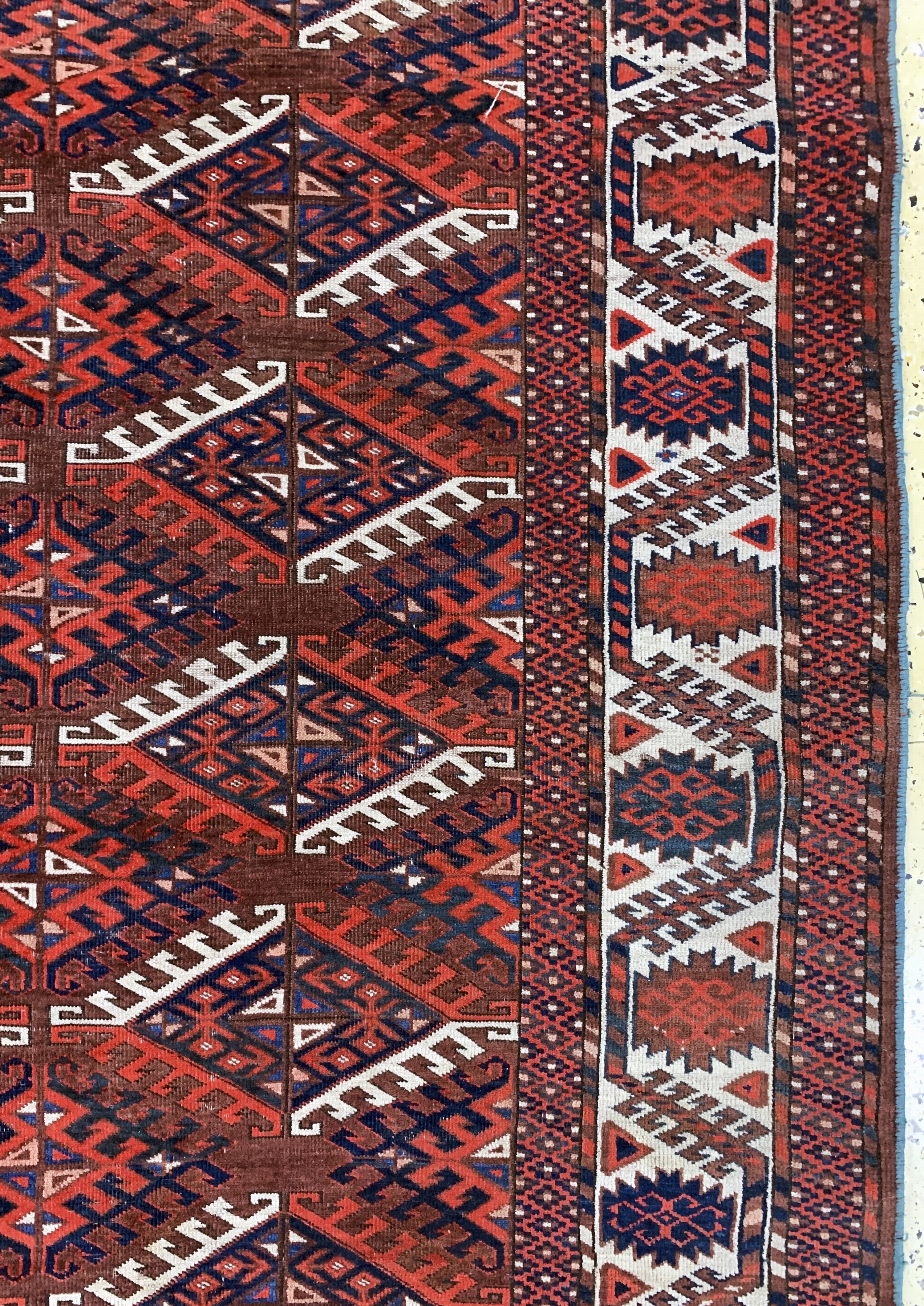 Detail d: Jomud"Hauptteppich", Turkmenistan, Anfang 20.Jhd, Wolle auf Wolle, ca. 315 x 200 cm, EHZ: 3