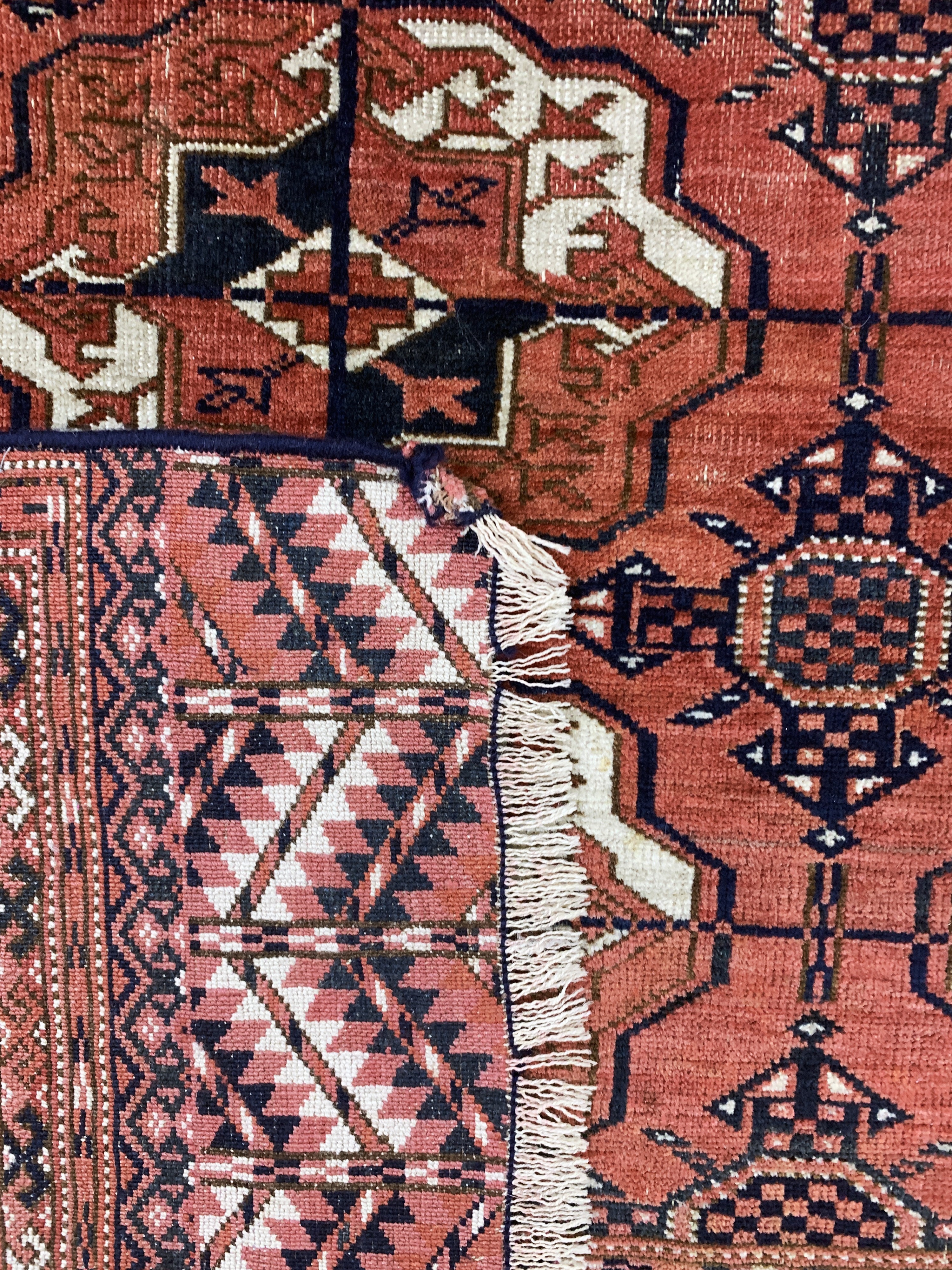 Detail i: Tekke"Hauptteppich"antik, Turkmenistan, 19.Jhd, Wolle auf Wolle, ca. 290 x 225 cm, EHZ: 4