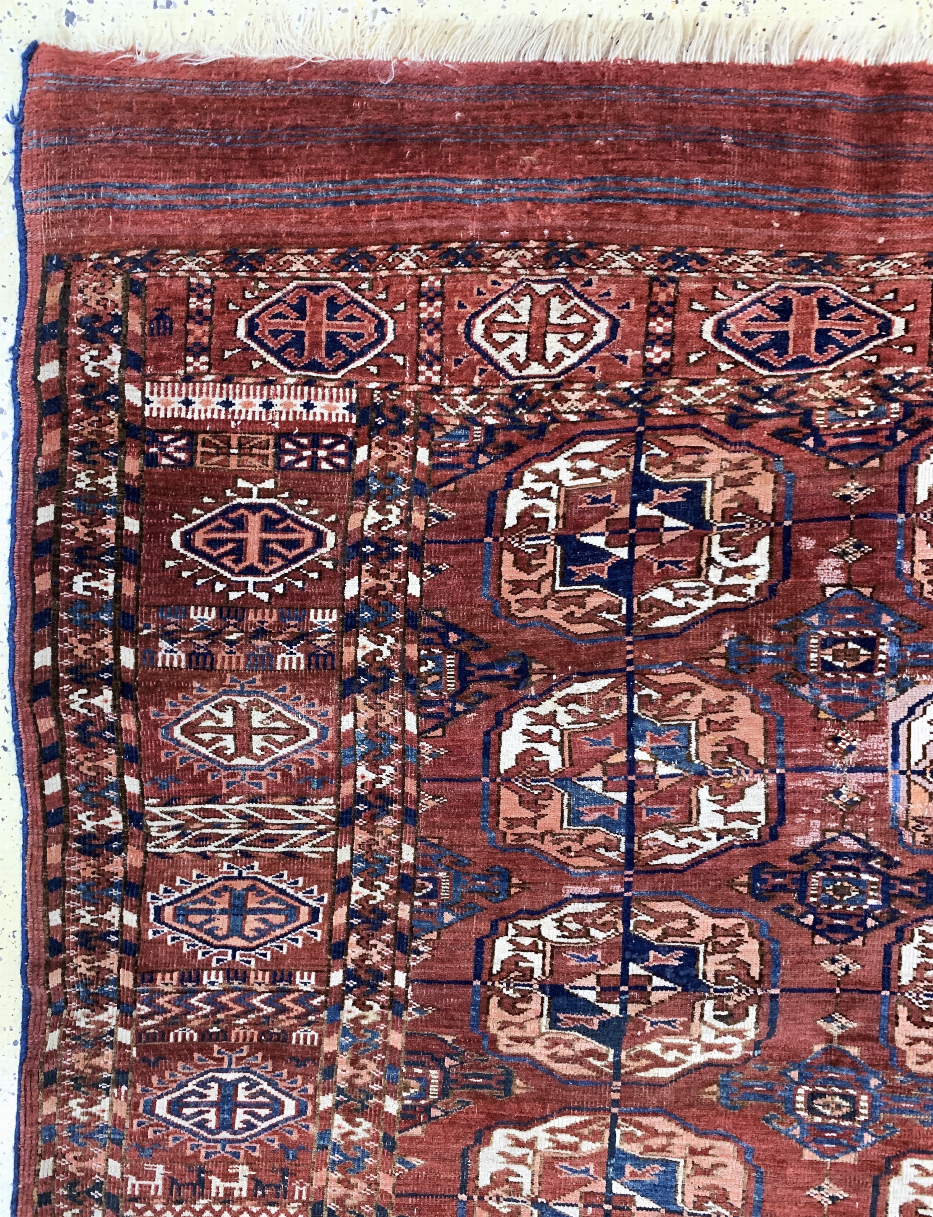 Detail e: Tekke"Hauptteppich"antik, Turkmenistan, 19.Jhd, Wolle auf Wolle, ca. 280 x 217 cm, EHZ: 3(restauriert)