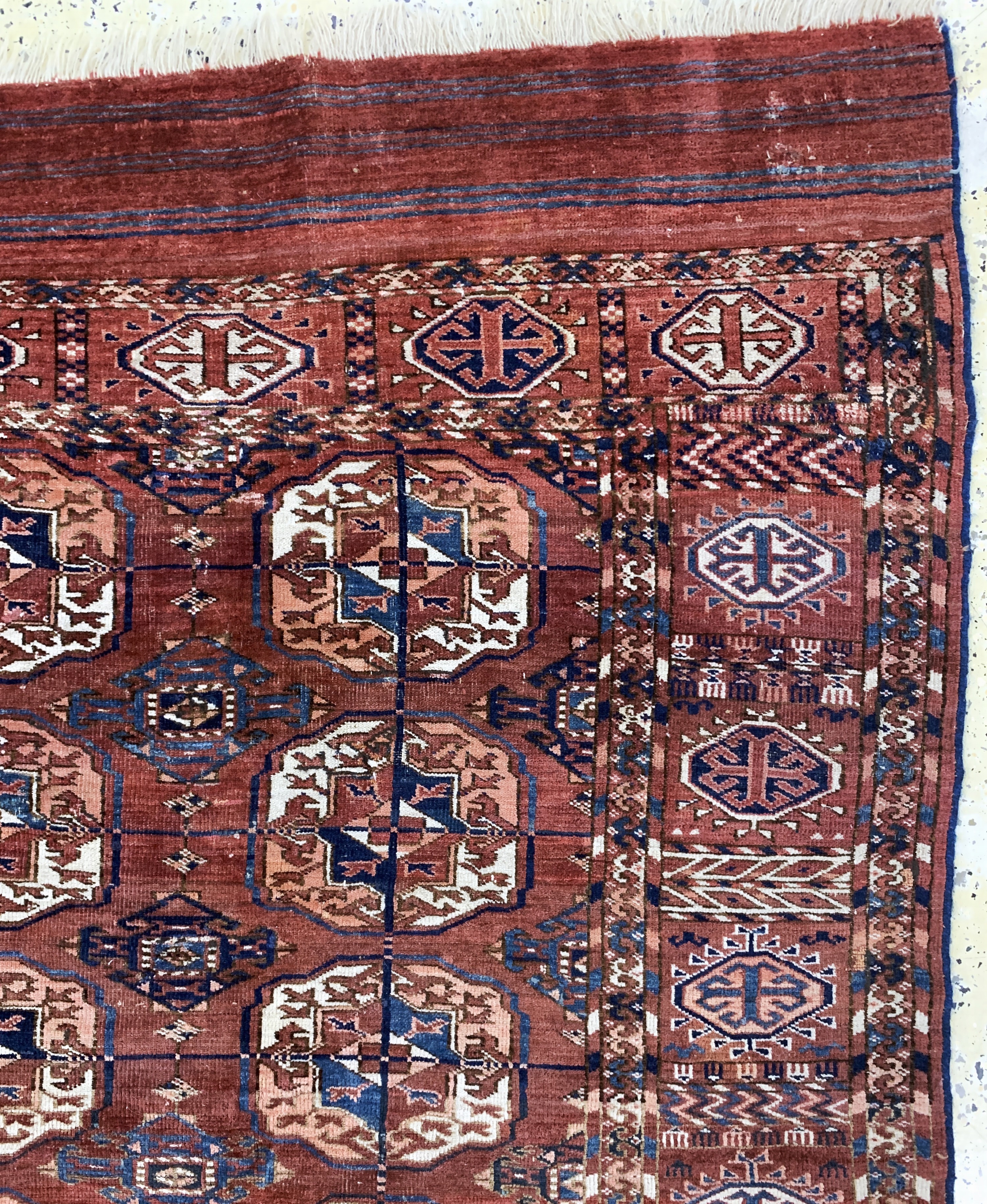 Detail f: Tekke"Hauptteppich"antik, Turkmenistan, 19.Jhd, Wolle auf Wolle, ca. 280 x 217 cm, EHZ: 3(restauriert)