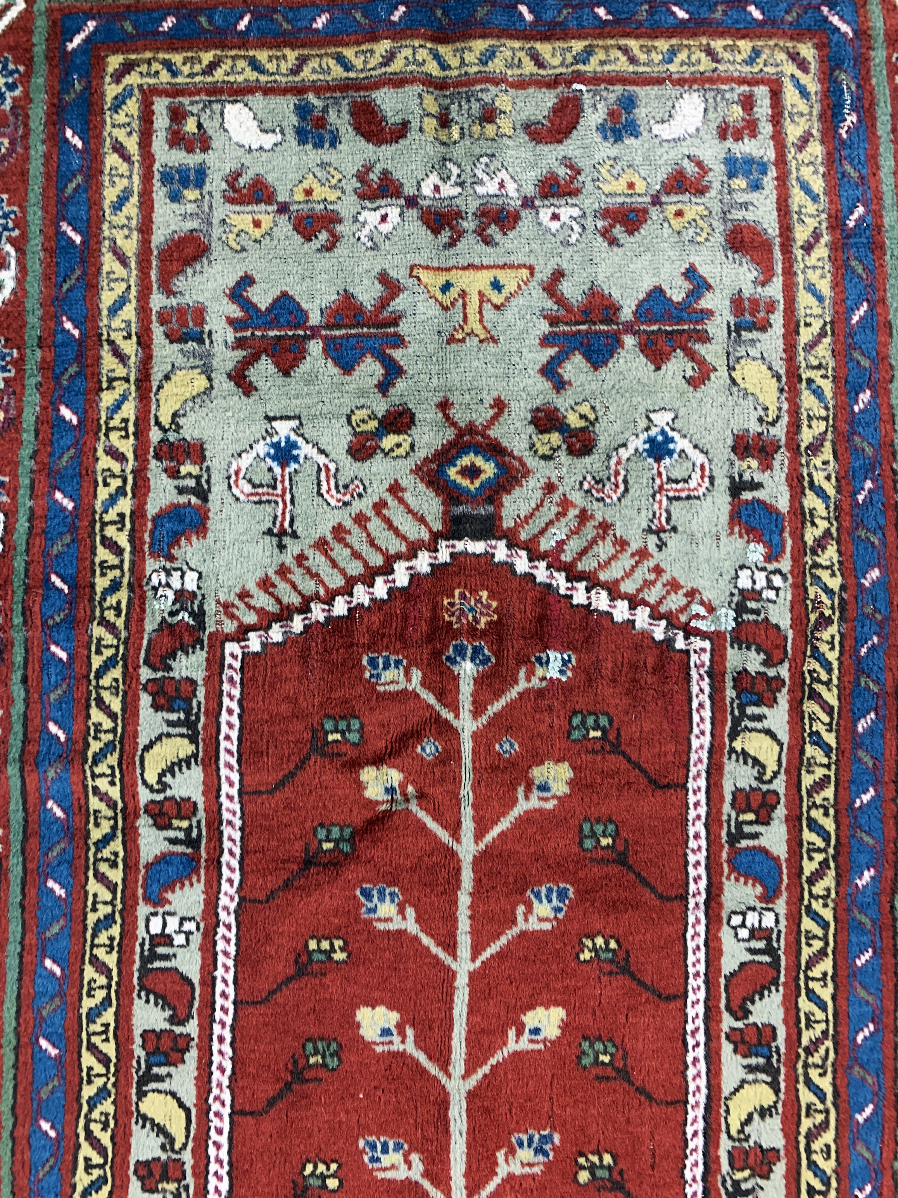 Detail c: Kirsehir antik, Türkei, um 1900, Wolle auf Baumwolle, ca. 178 x 130 cm, EHZ: 2-3