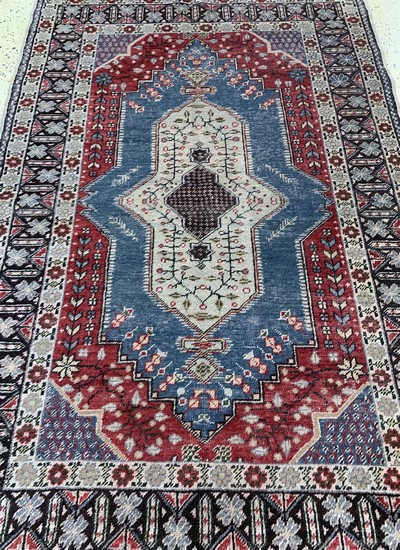 27093860d - Giordes antik, Türkei, um 1900, Wolle auf Baumwolle, ca. 188 x 126 cm, EHZ: 3 ...