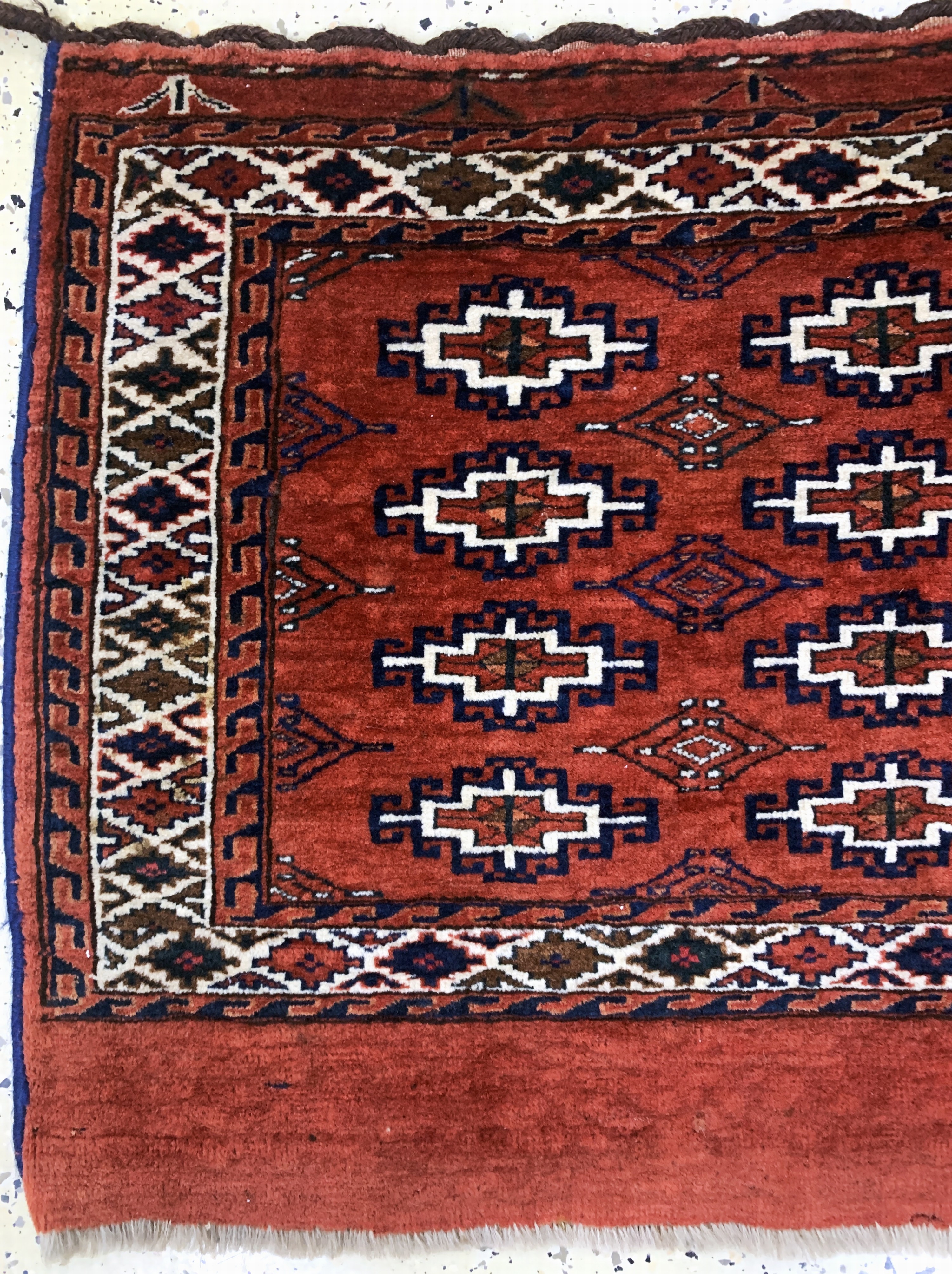 Detail b: 2 Lots Tekke Tschowal, Turkmenistan, um 1900, Wolle auf Wolle, ca. 116 x 73 cm, EHZ: 2