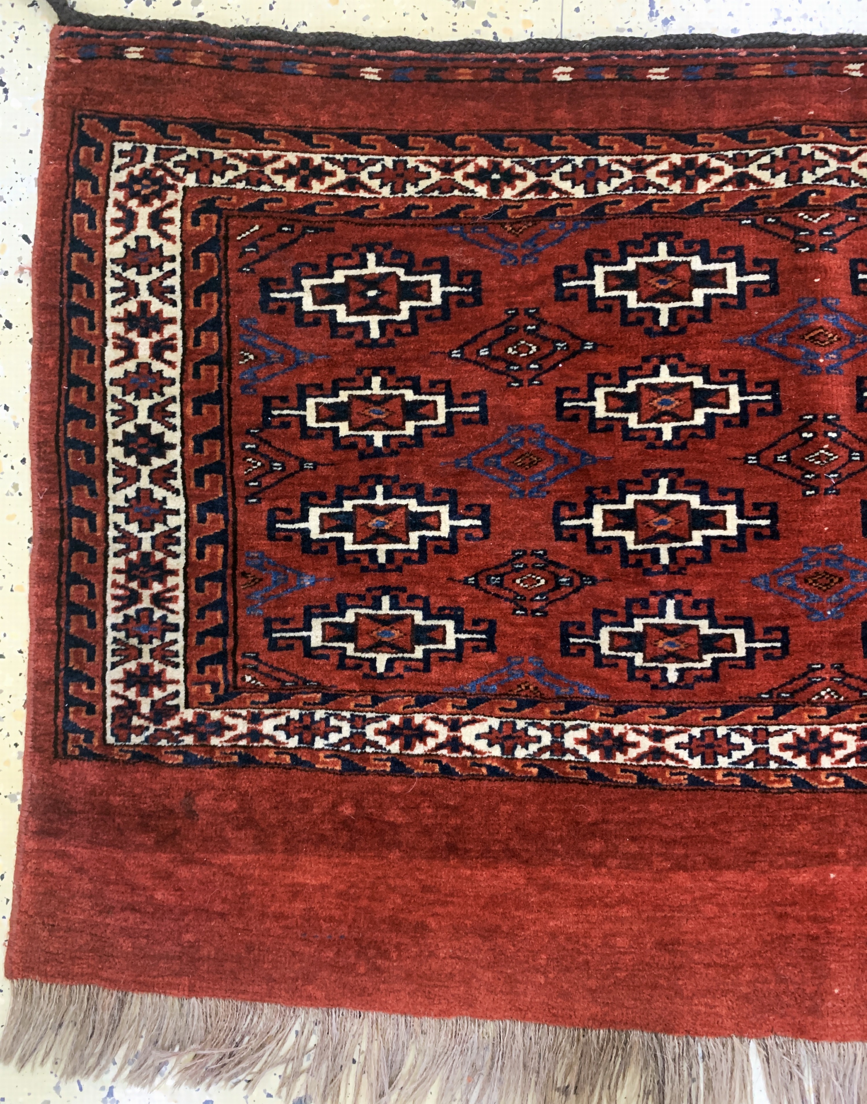 Detail e: 2 Lots Tekke Tschowal, Turkmenistan, um 1900, Wolle auf Wolle, ca. 116 x 73 cm, EHZ: 2
