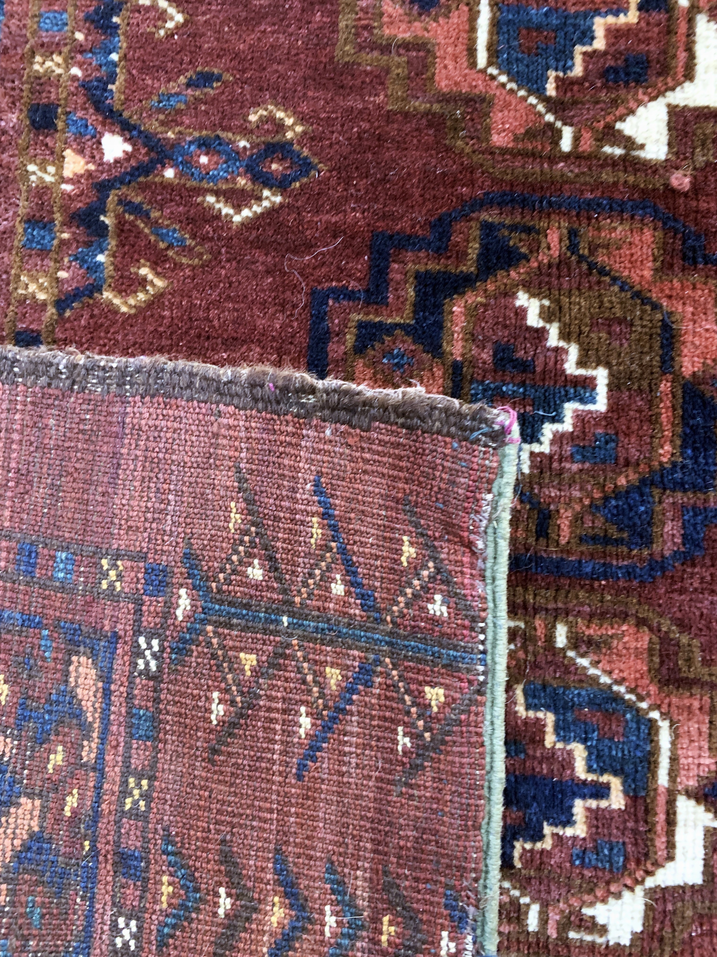 Detail d: Tekke Tschowal antik, Turkmenistan, 19.Jhd,Wolle auf Wolle, ca. 150 x 79 cm, EHZ: 3(restauriert)