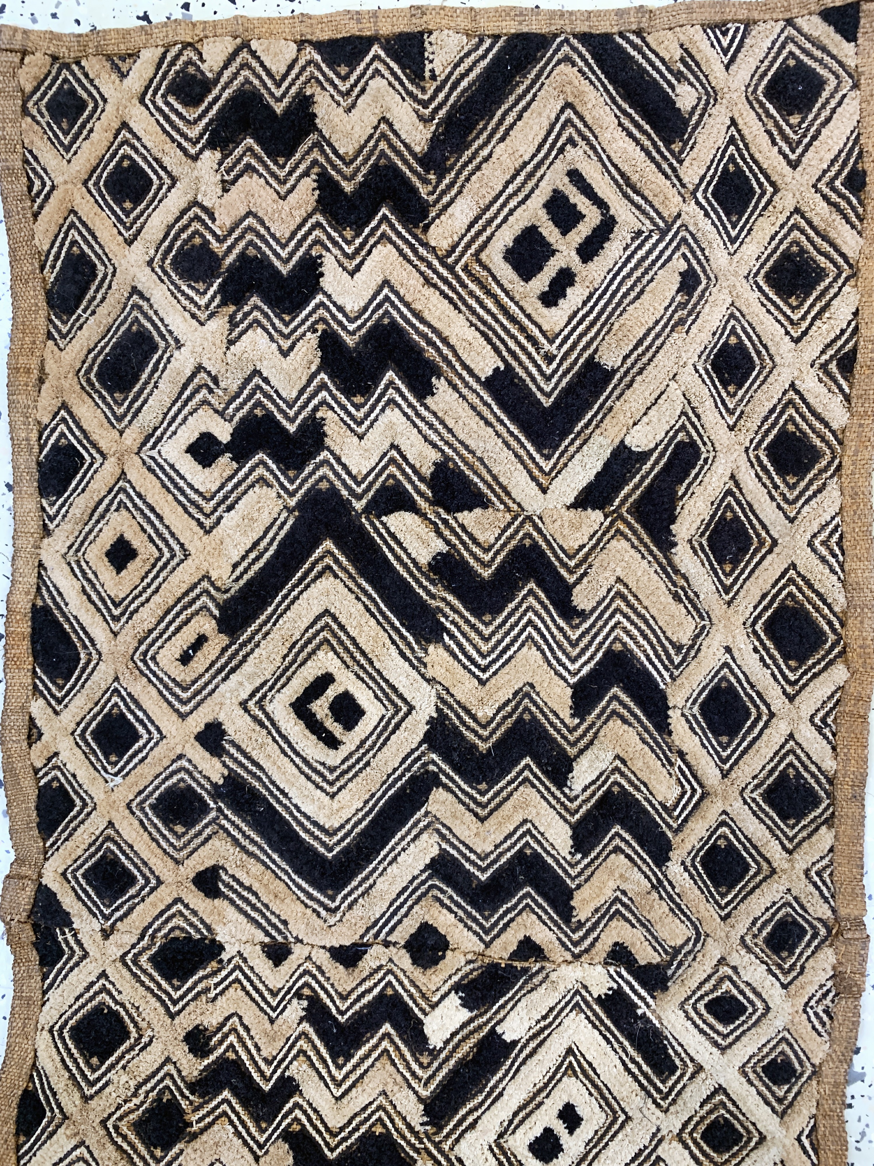 Detail a: "Rafia" Teppich, Afrika, Anfang 20.Jhd, Holzfaser, ca. 113 x 55 cm, EHZ: 3