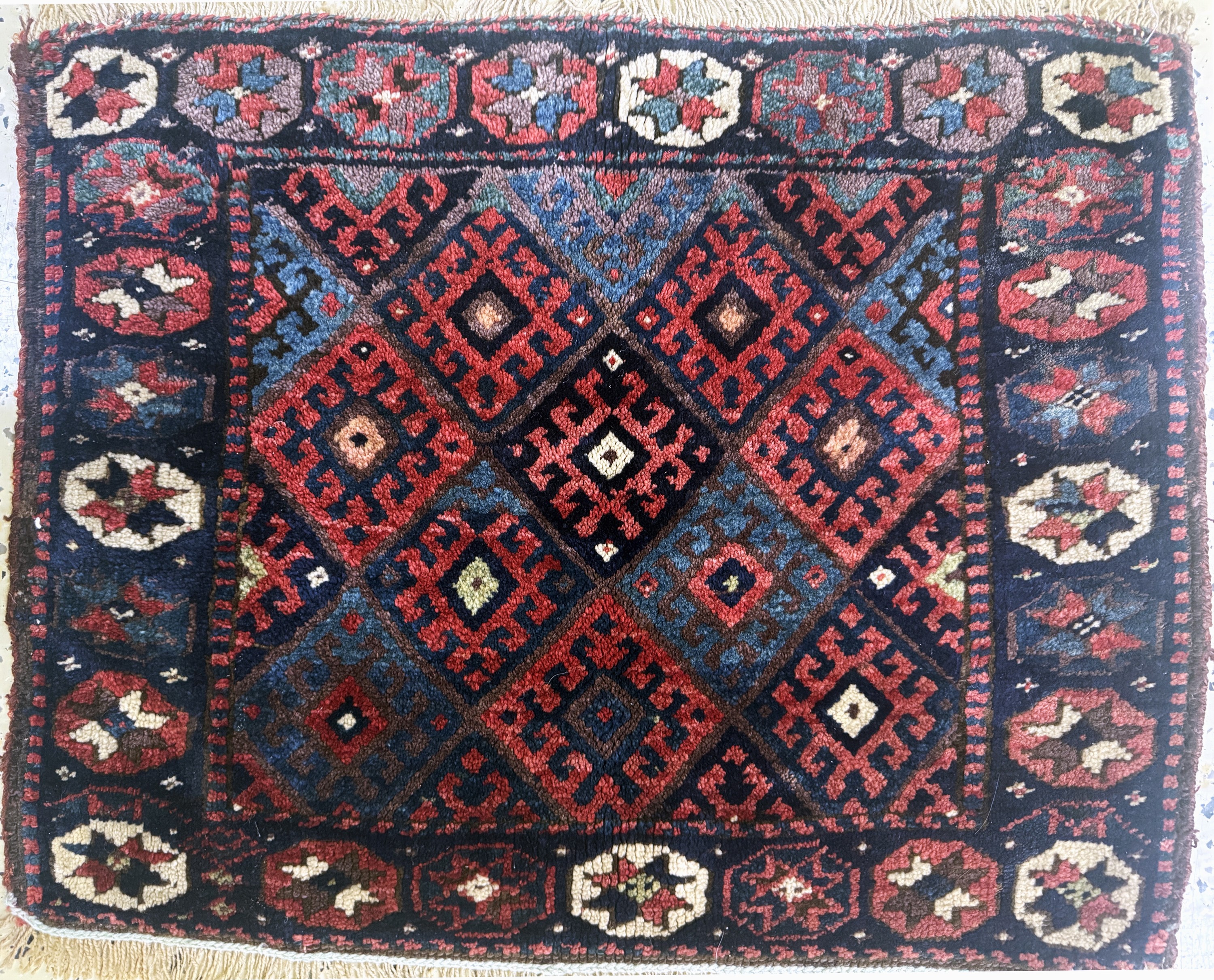 Detail c: 2 Lots"Jaf"antik, Persien, um 1900, Wolle auf Wolle, ca. 64 x 50 cm, EHZ: 2-3, (restauriert)