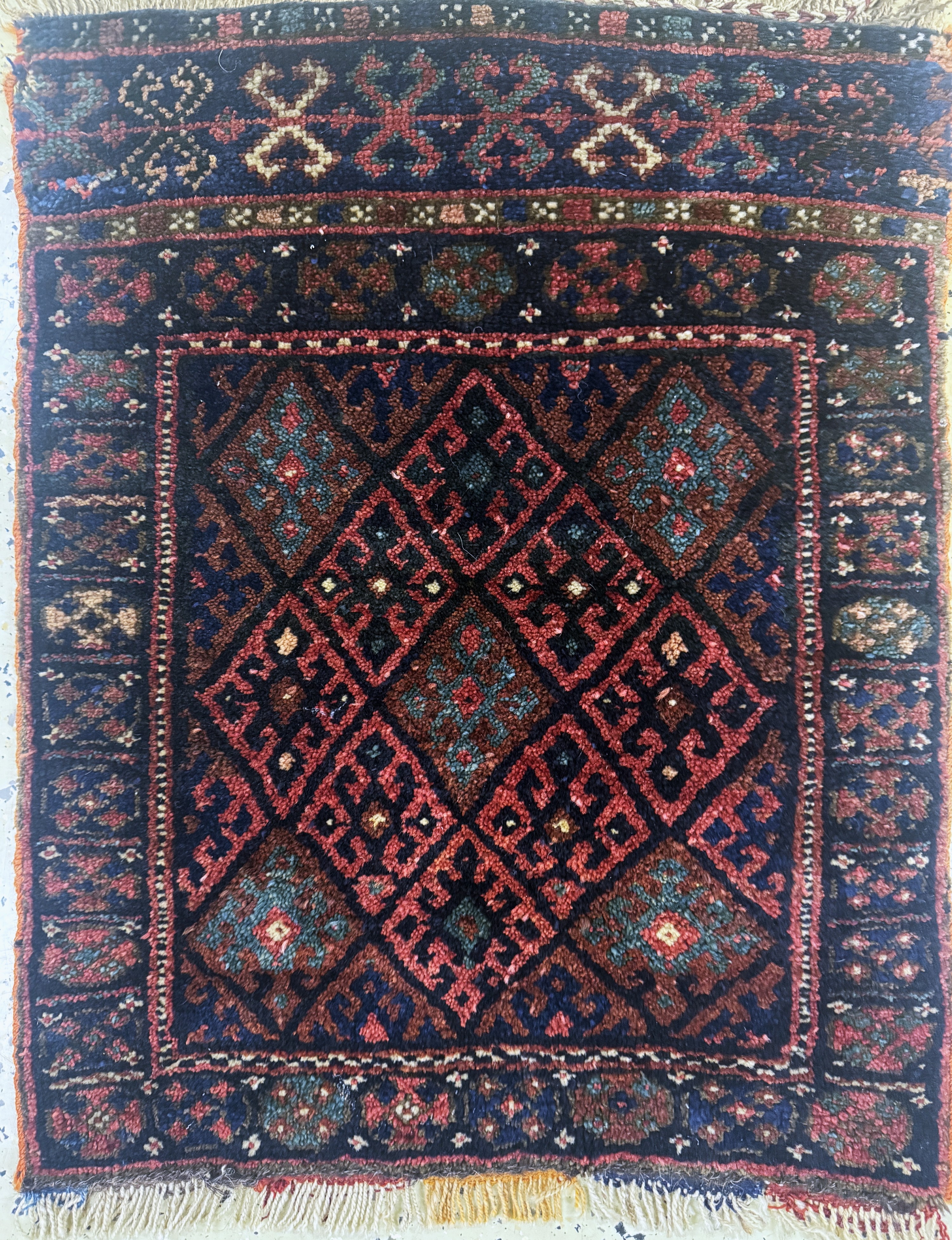 Detail a: "Jaf"antik, Persien, um 1900, Wolle auf Wolle, ca. 67 x 55 cm, EHZ: 2-3(restauriert)