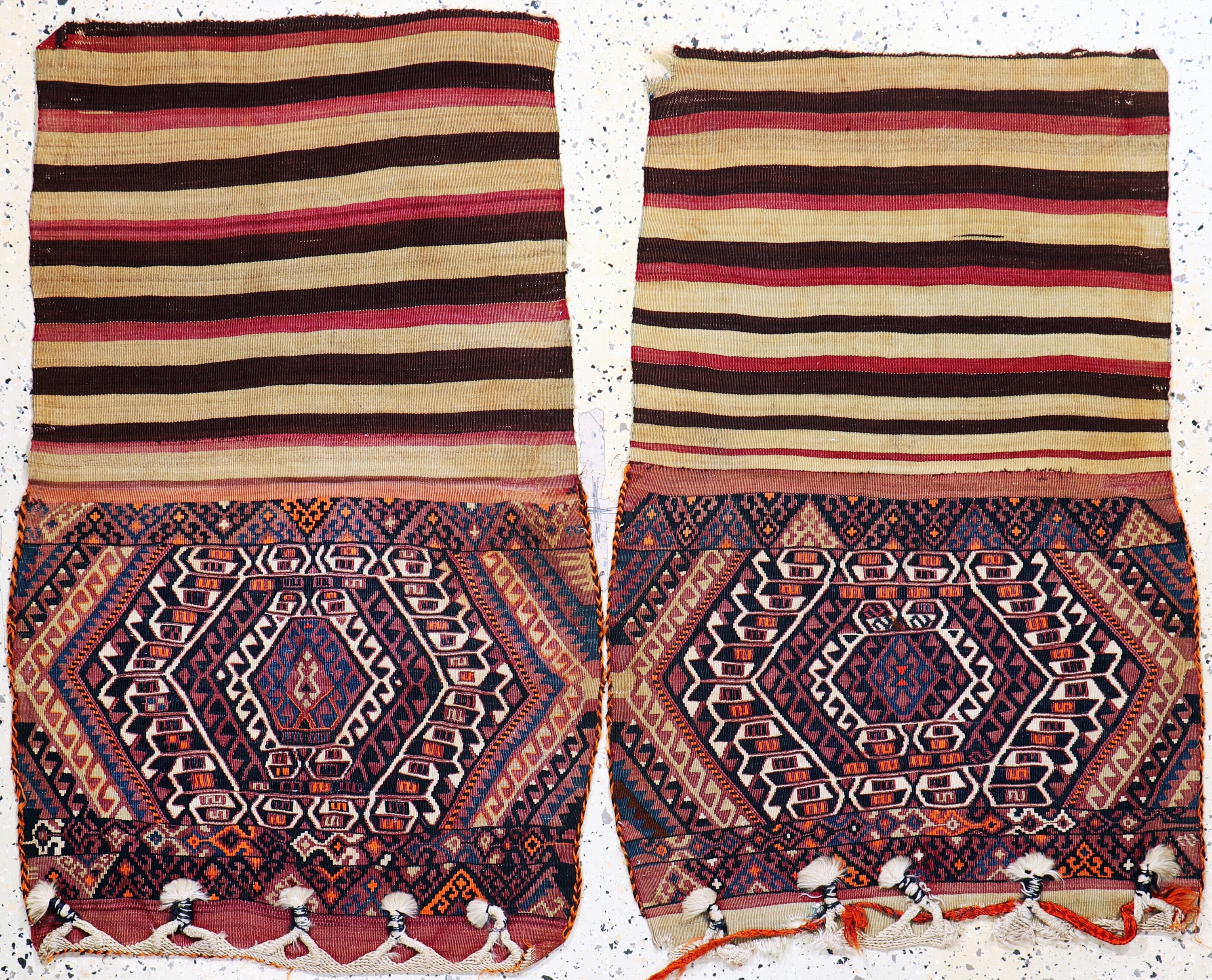 Image 27093924 - 2 Lots offene Kelimtaschen, Türkei, Anfang 20.Jhd, Wolle auf Wolle, ca. 100 x 70 cm, ...