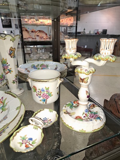 27093901a - Speiseservice, Herend, Viktoria, 6 Speiseteller, 6 Suppenteller, Sauciere, ...