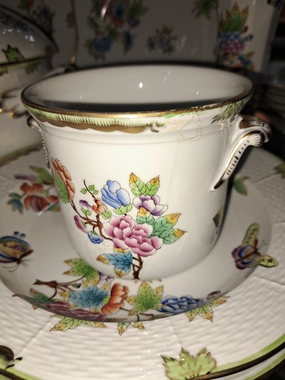 27093901k - Speiseservice, Herend, Viktoria, 6 Speiseteller, 6 Suppenteller, Sauciere, ...